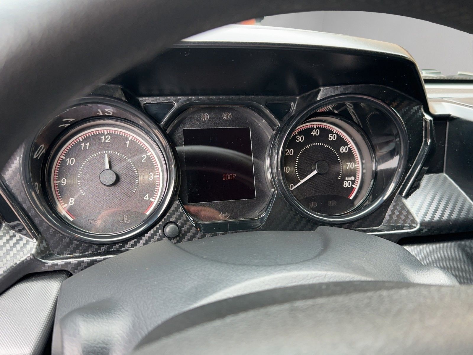 Fahrzeugabbildung Ligier JS 50 C Sport Pack DCI CarPlay