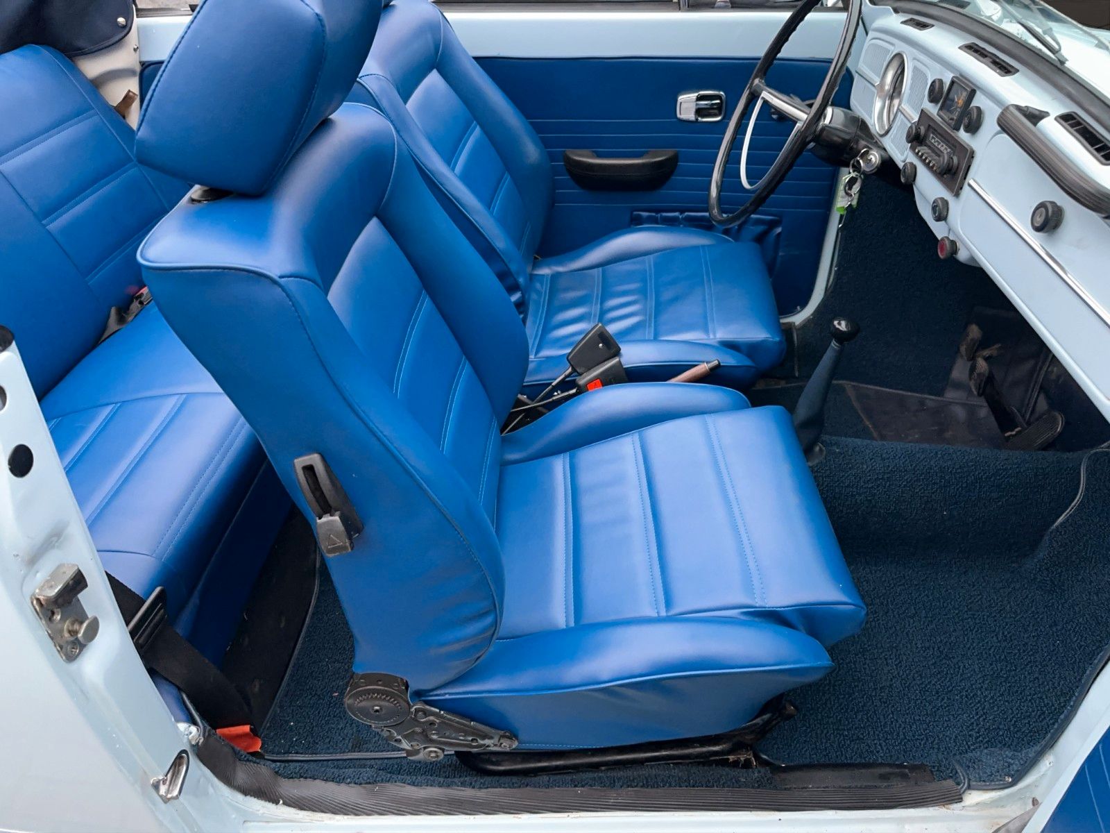 Fahrzeugabbildung Volkswagen Käfer 1500 Cabrio