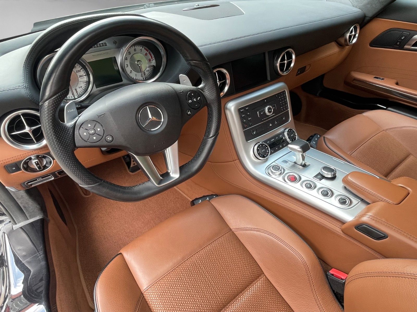 Fahrzeugabbildung Mercedes-Benz SLS AMG Coupe *Keramikbremsanlage*