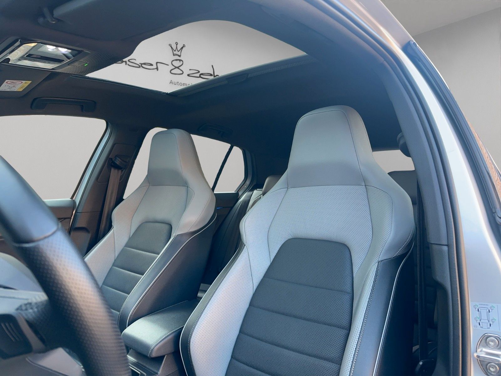 Fahrzeugabbildung Volkswagen Golf VIII 1.4 eHybrid OPF DSG GTE