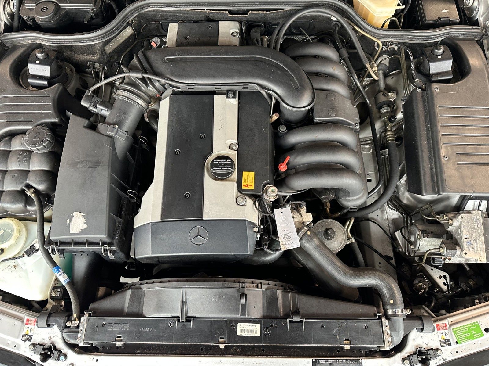 Fahrzeugabbildung Mercedes-Benz SL 320 R129 Classic Data 2+