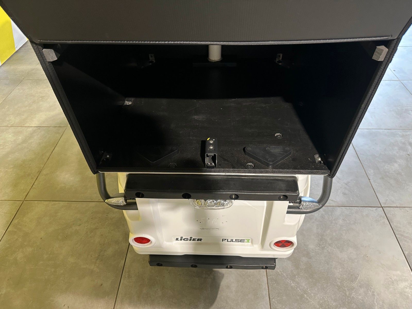 Fahrzeugabbildung Ligier Professional Pulse 3 L2e 8,2 kW