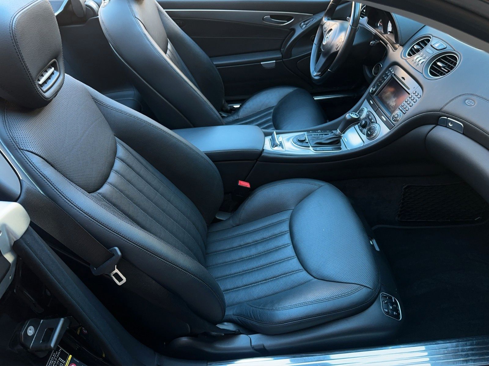 Fahrzeugabbildung Mercedes-Benz SL 350 R230