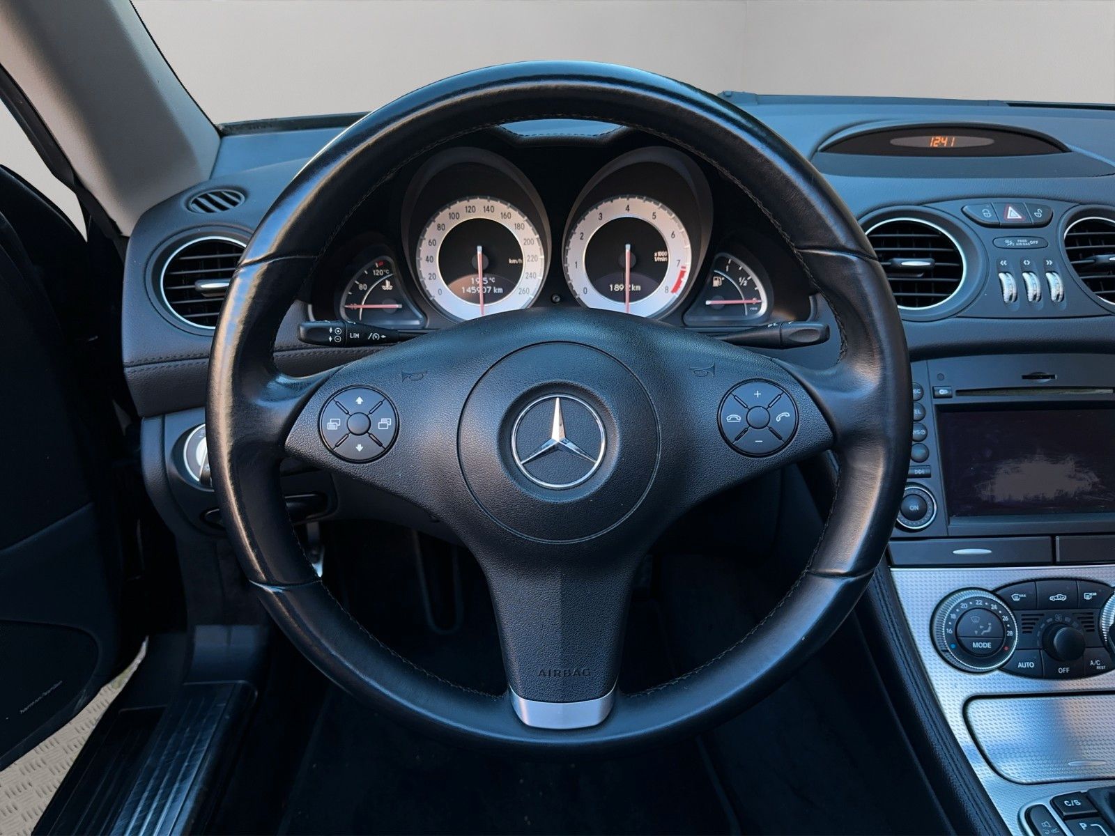 Fahrzeugabbildung Mercedes-Benz SL 350 R230