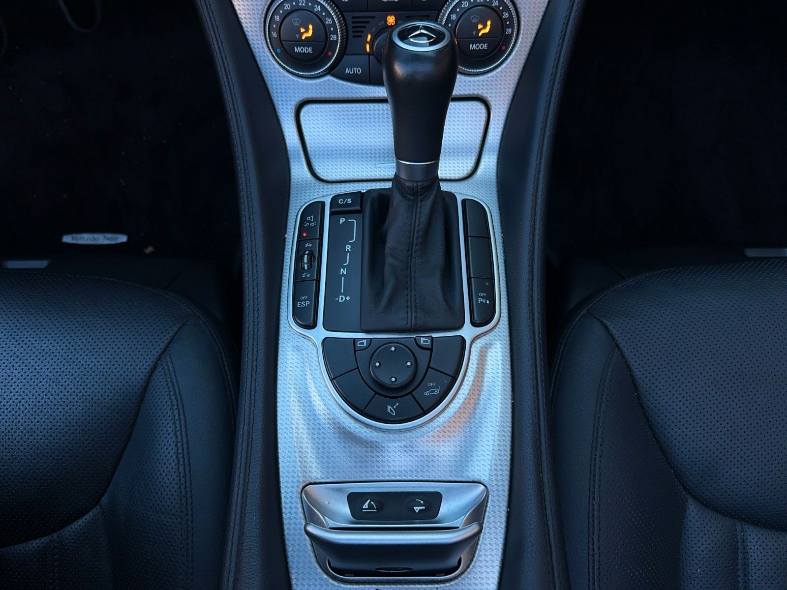 Fahrzeugabbildung Mercedes-Benz SL 350 R230