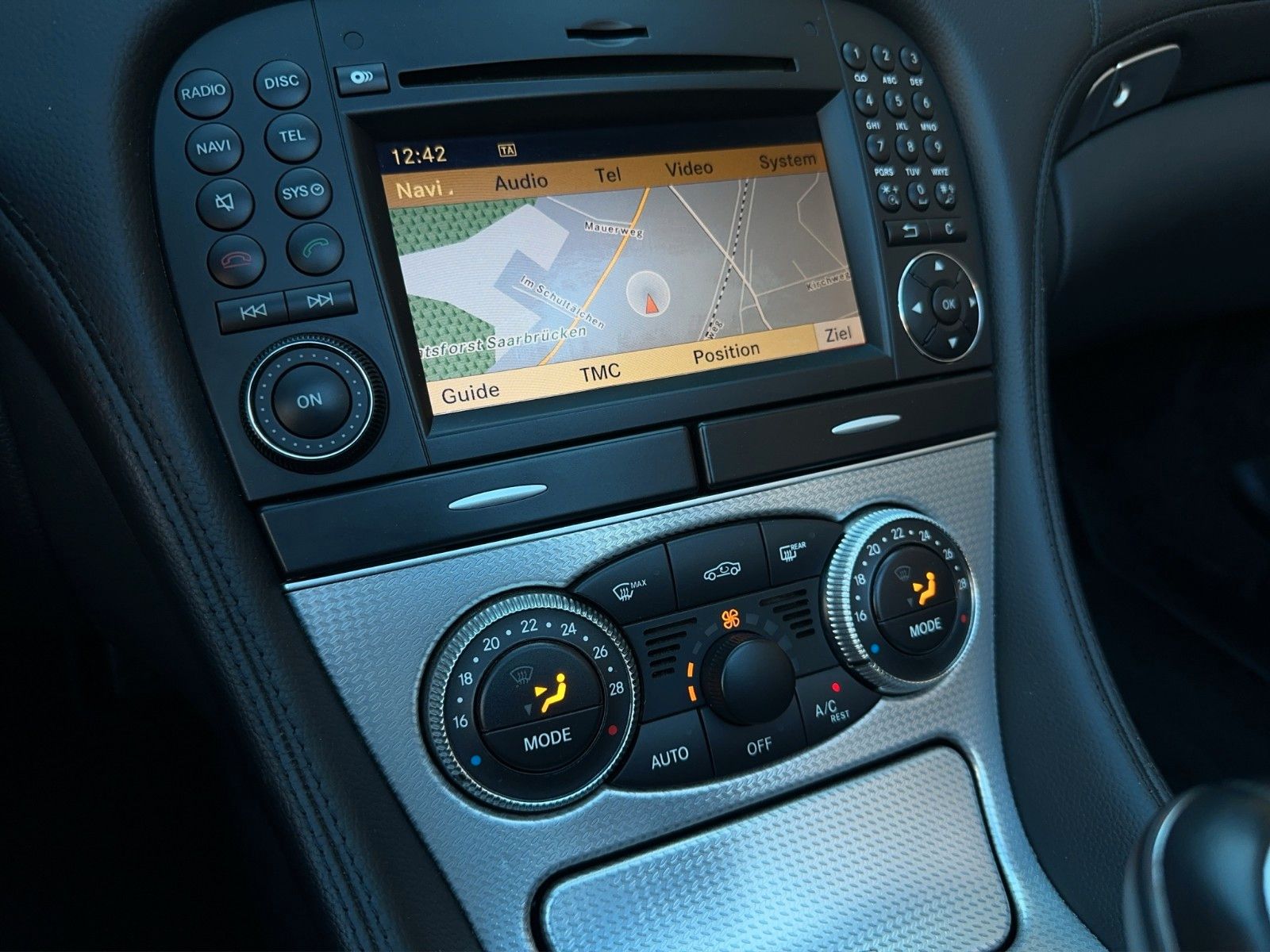Fahrzeugabbildung Mercedes-Benz SL 350 R230