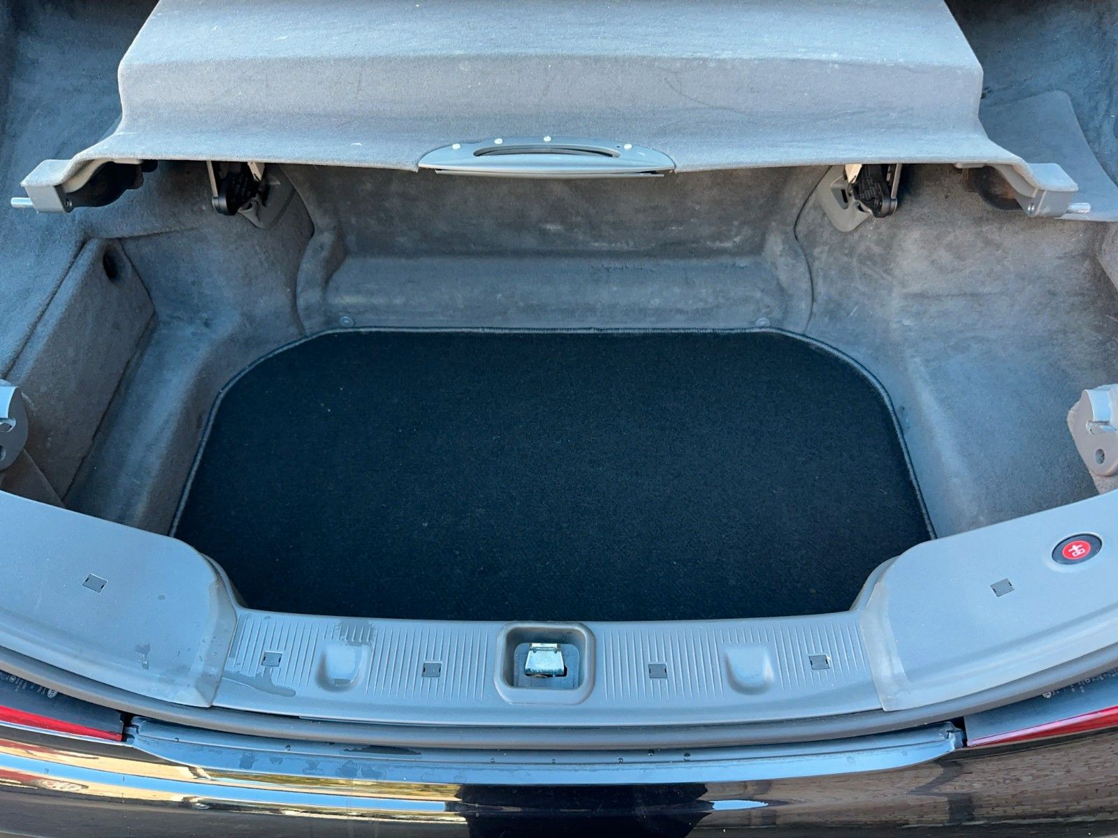 Fahrzeugabbildung Mercedes-Benz SL 350 R230