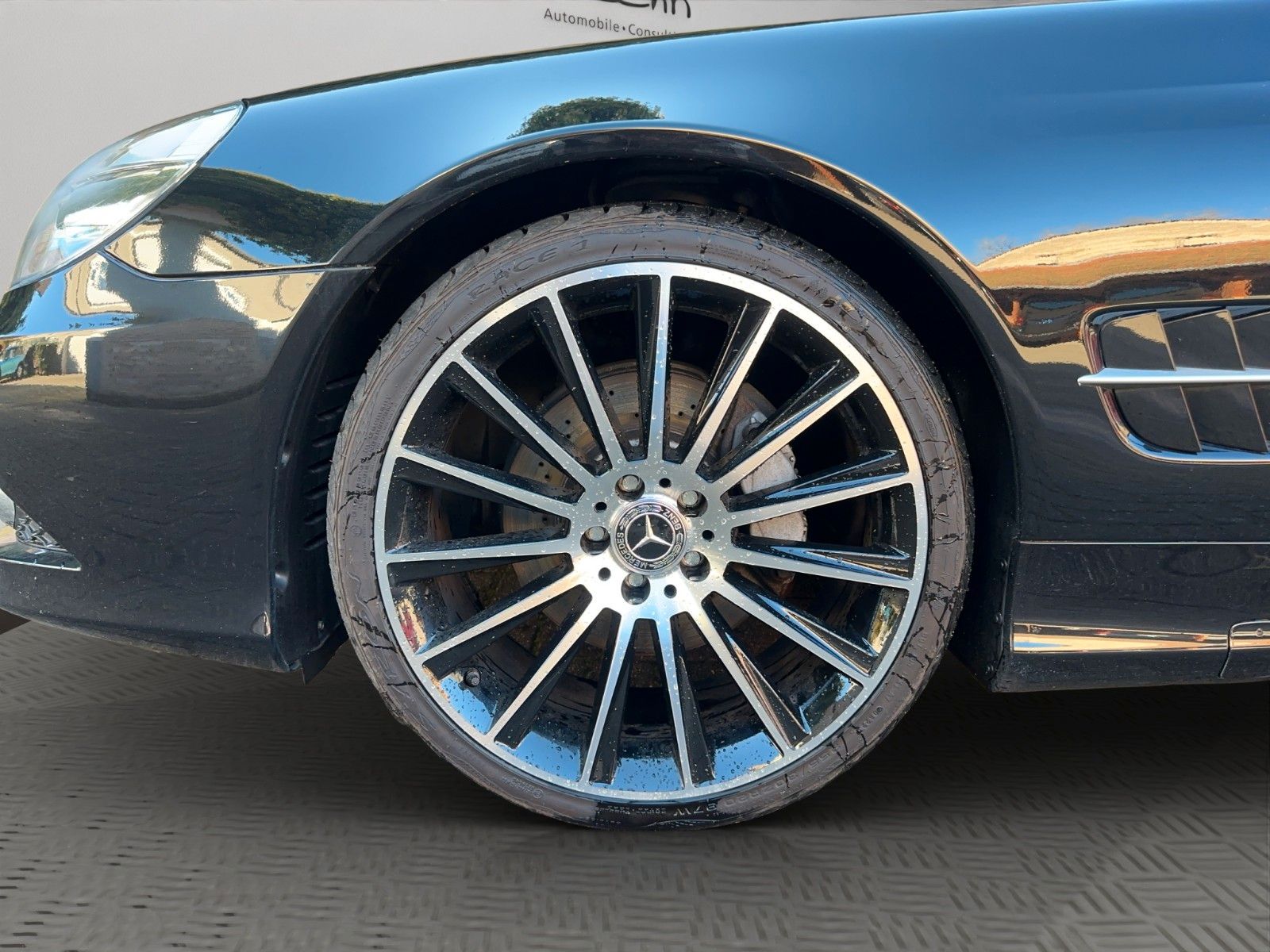 Fahrzeugabbildung Mercedes-Benz SL 350 R230