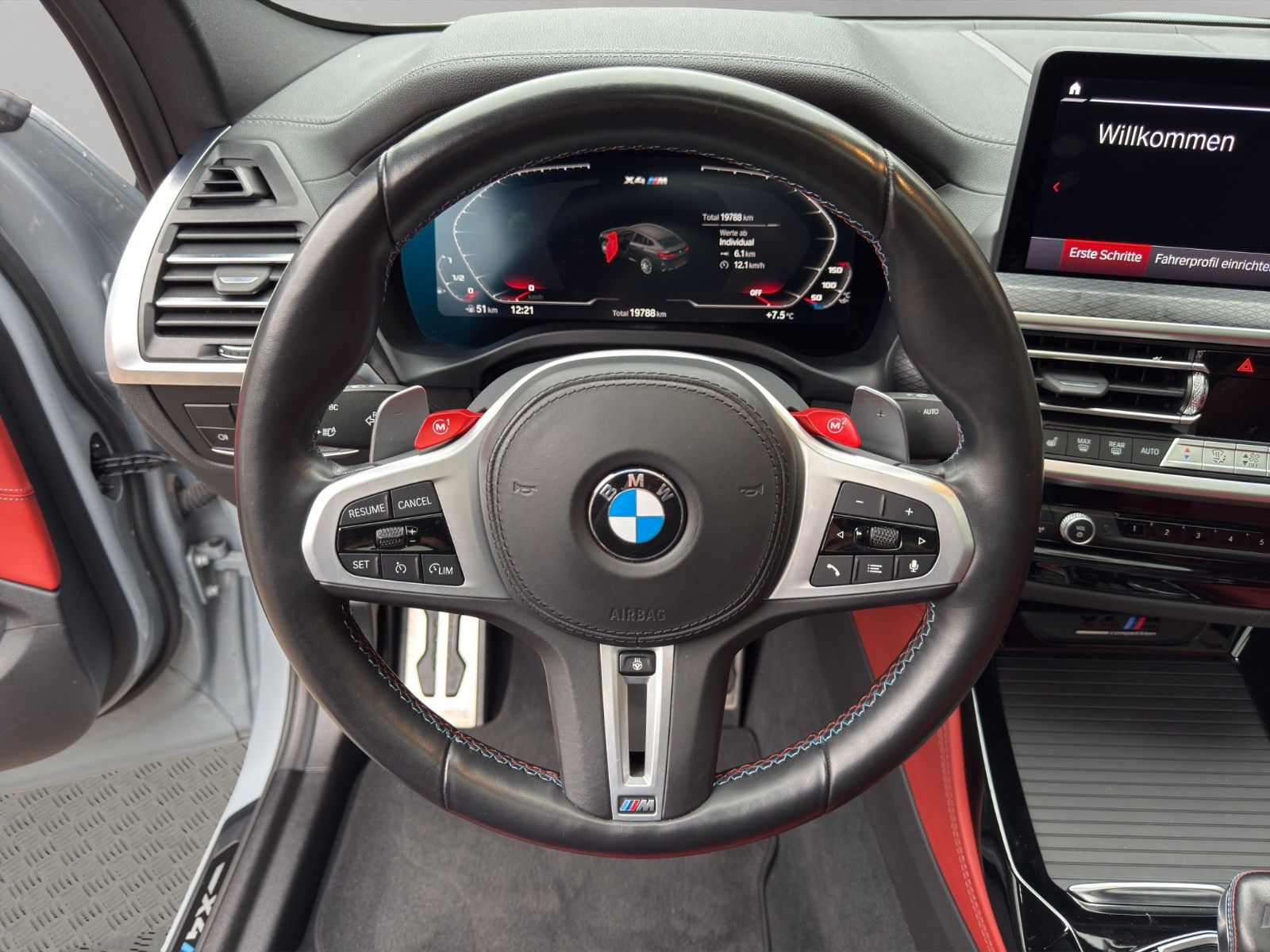 Fahrzeugabbildung BMW X4 M Baureihe X4 M Competition neuwertig