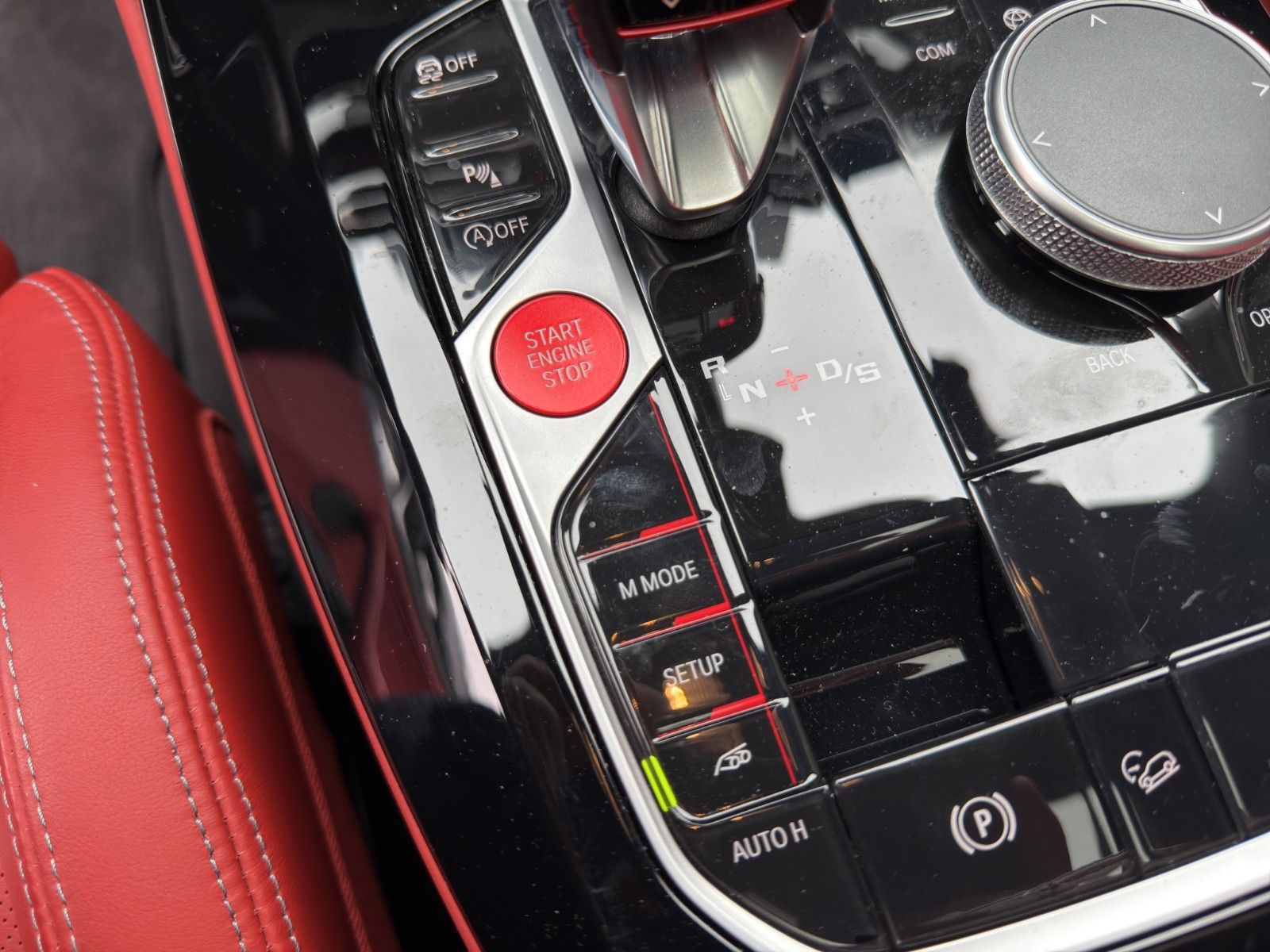 Fahrzeugabbildung BMW X4 M Baureihe X4 M Competition neuwertig