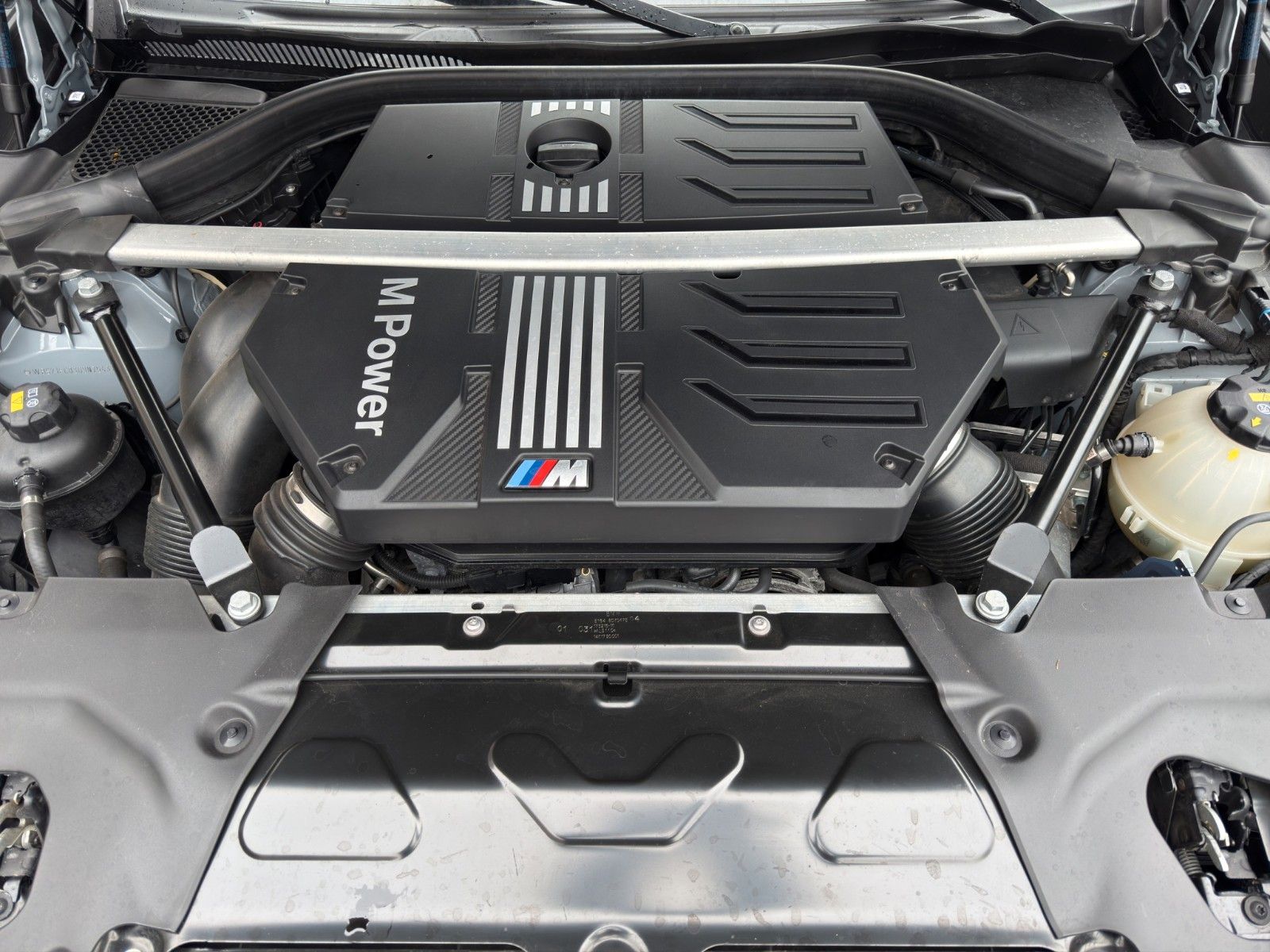 Fahrzeugabbildung BMW X4 M Baureihe X4 M Competition neuwertig