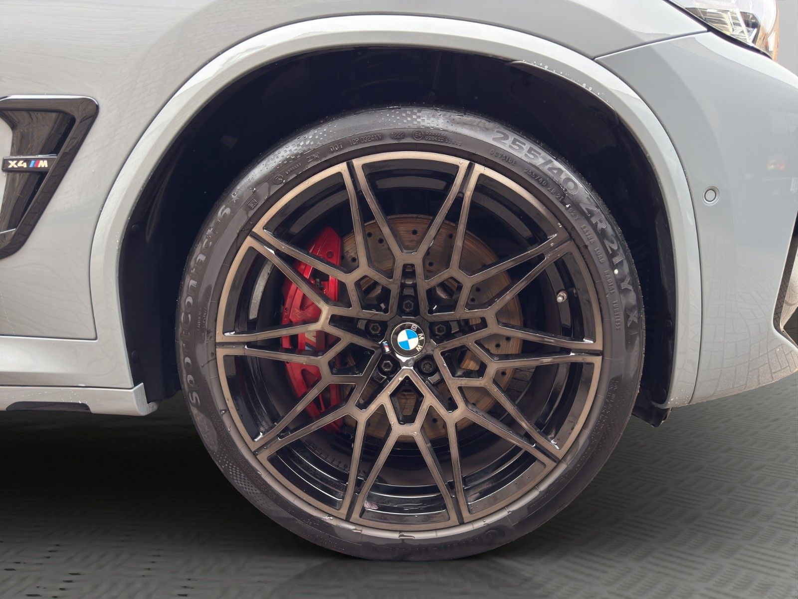 Fahrzeugabbildung BMW X4 M Baureihe X4 M Competition neuwertig