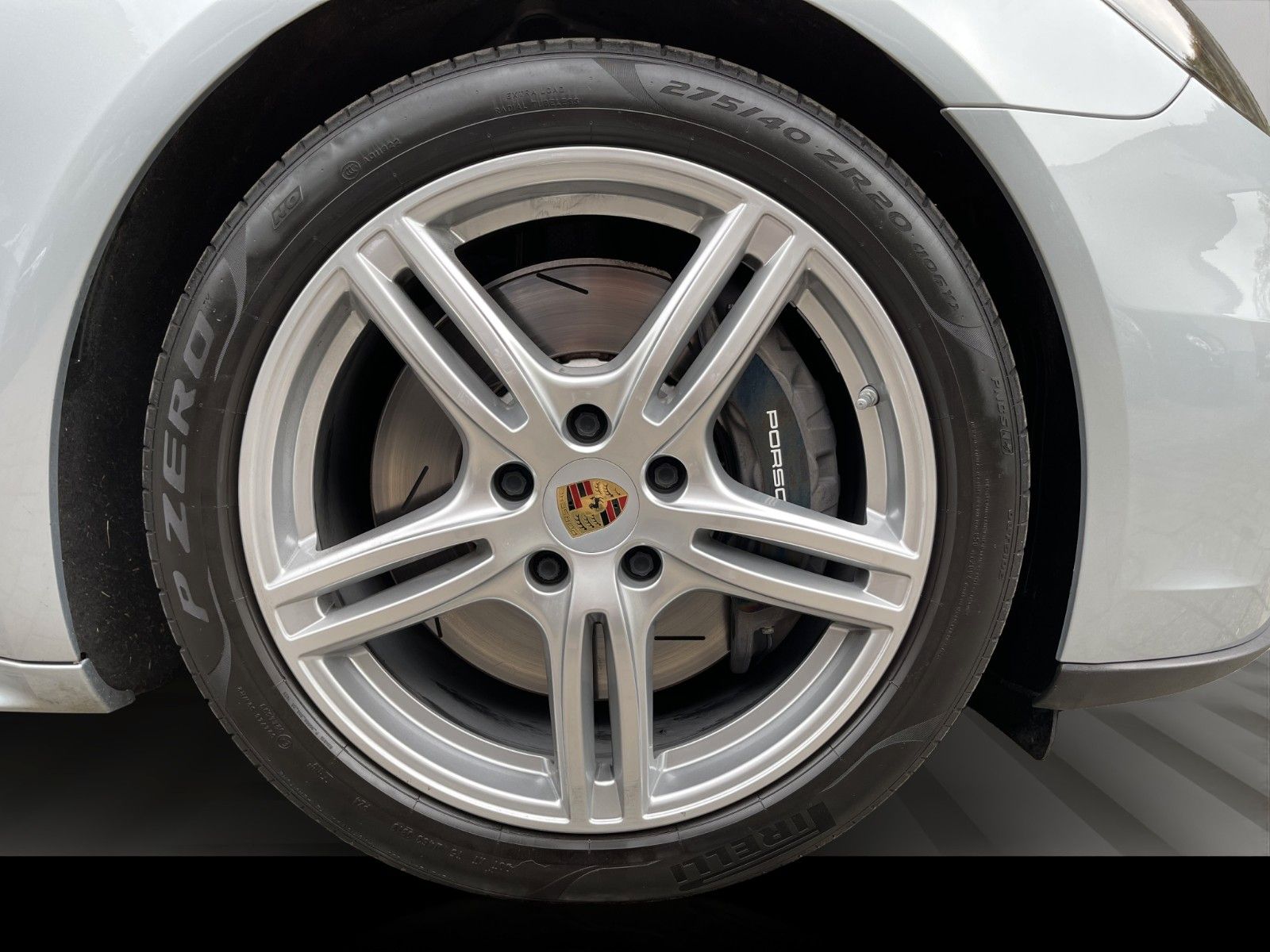 Fahrzeugabbildung Porsche Panamera Sport Turismo 4 *Panorama**SportDesign*