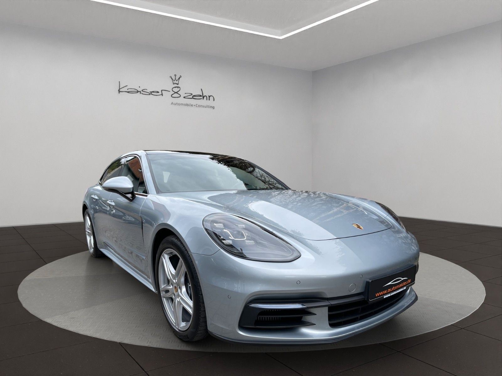 Fahrzeugabbildung Porsche Panamera Sport Turismo 4 *Panorama**SportDesign*
