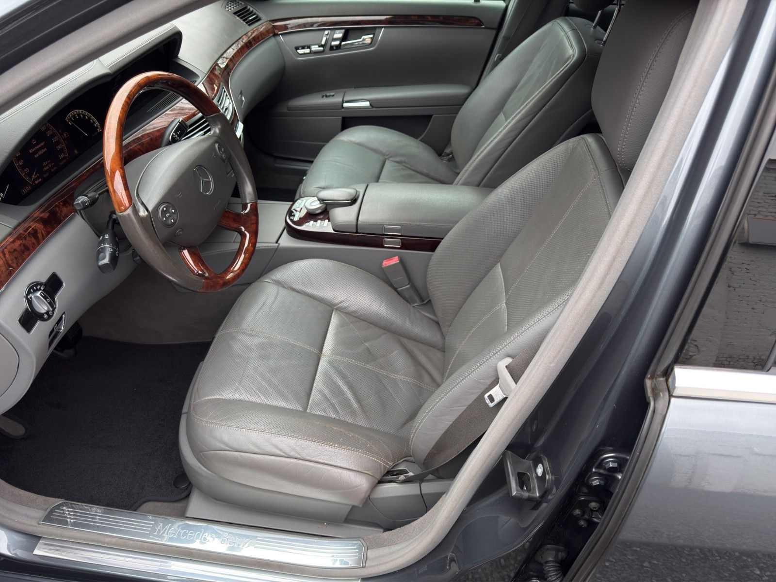 Fahrzeugabbildung Mercedes-Benz S 350