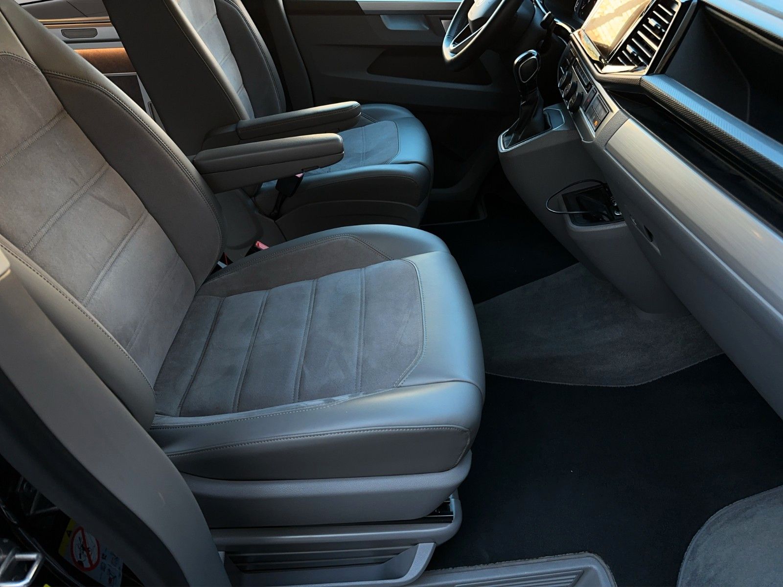 Fahrzeugabbildung Volkswagen T6.1 California California Ocean 4Motion
