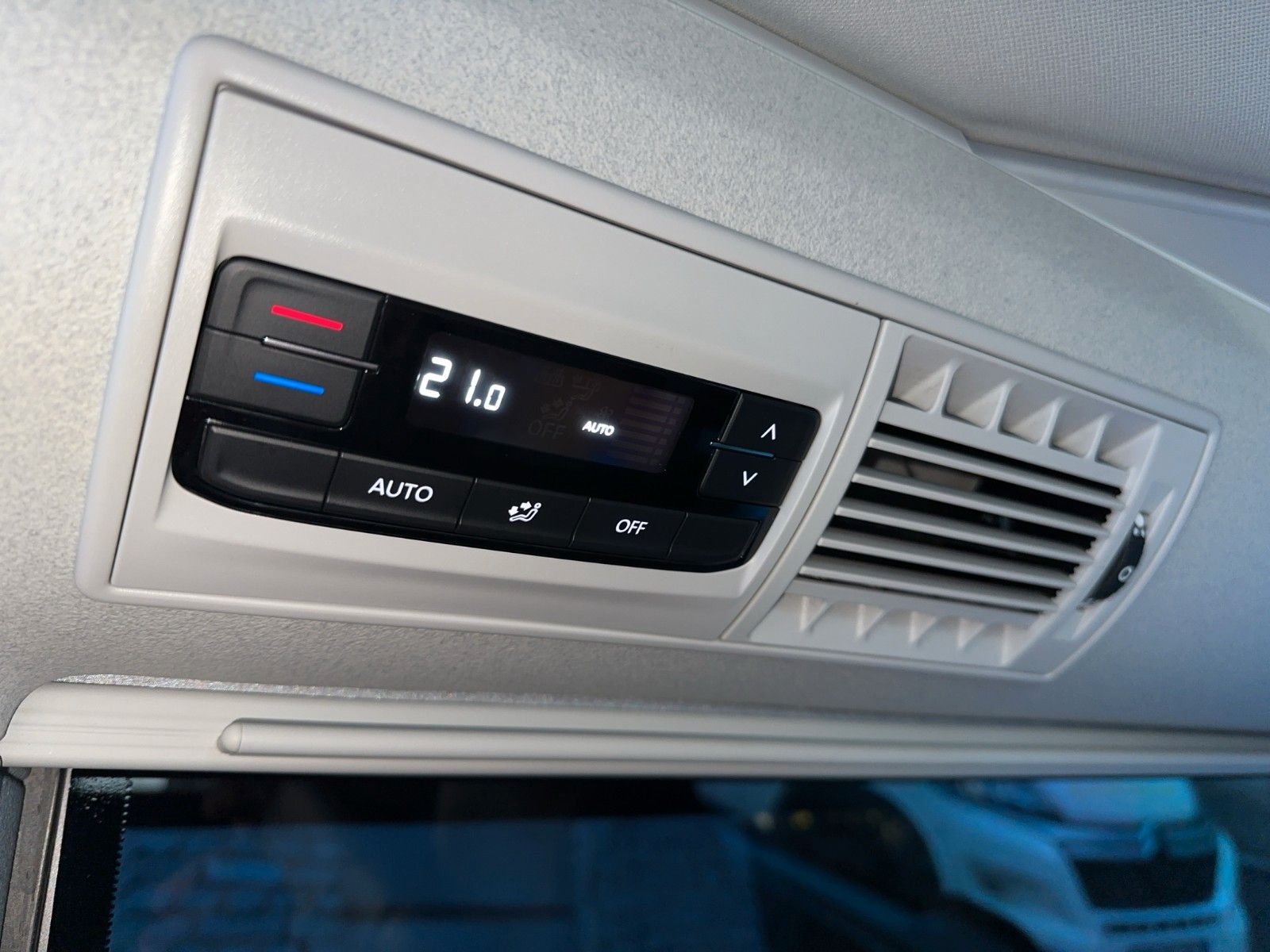 Fahrzeugabbildung Volkswagen T6.1 California California Ocean 4Motion