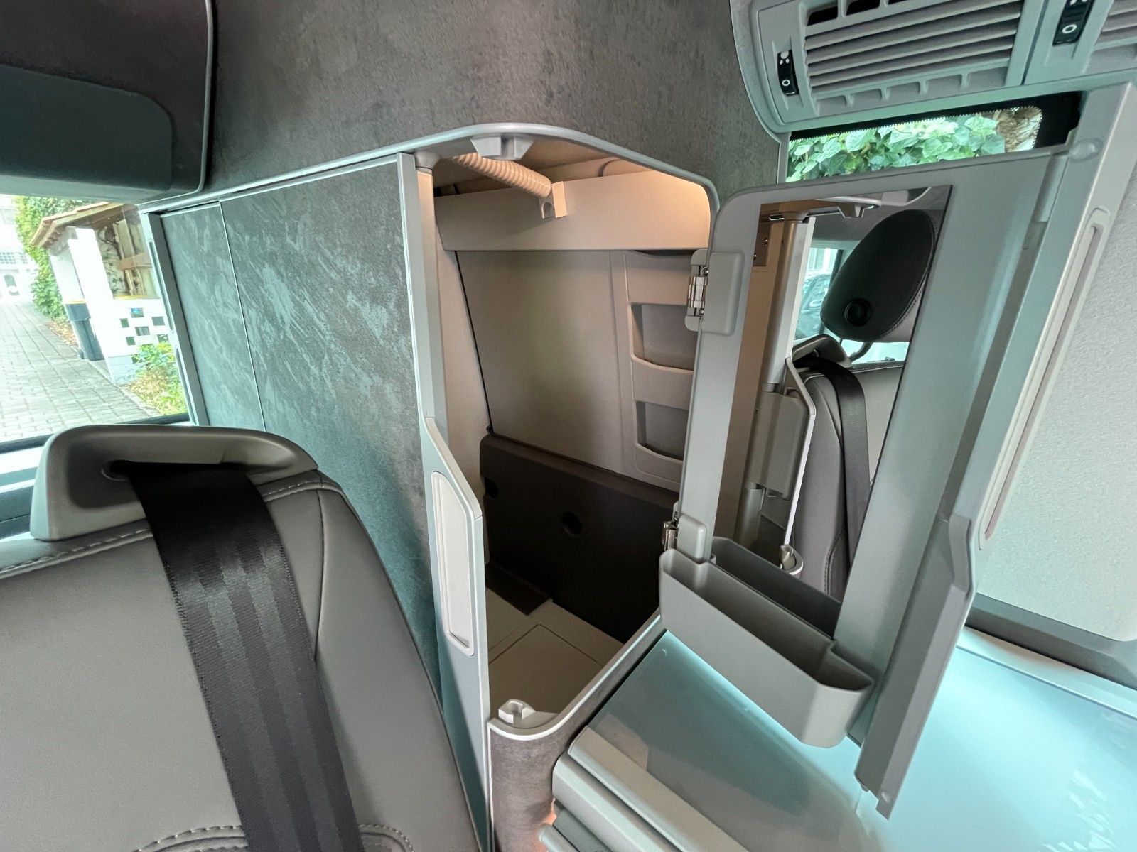 Fahrzeugabbildung Volkswagen T6.1 California California Ocean 4Motion