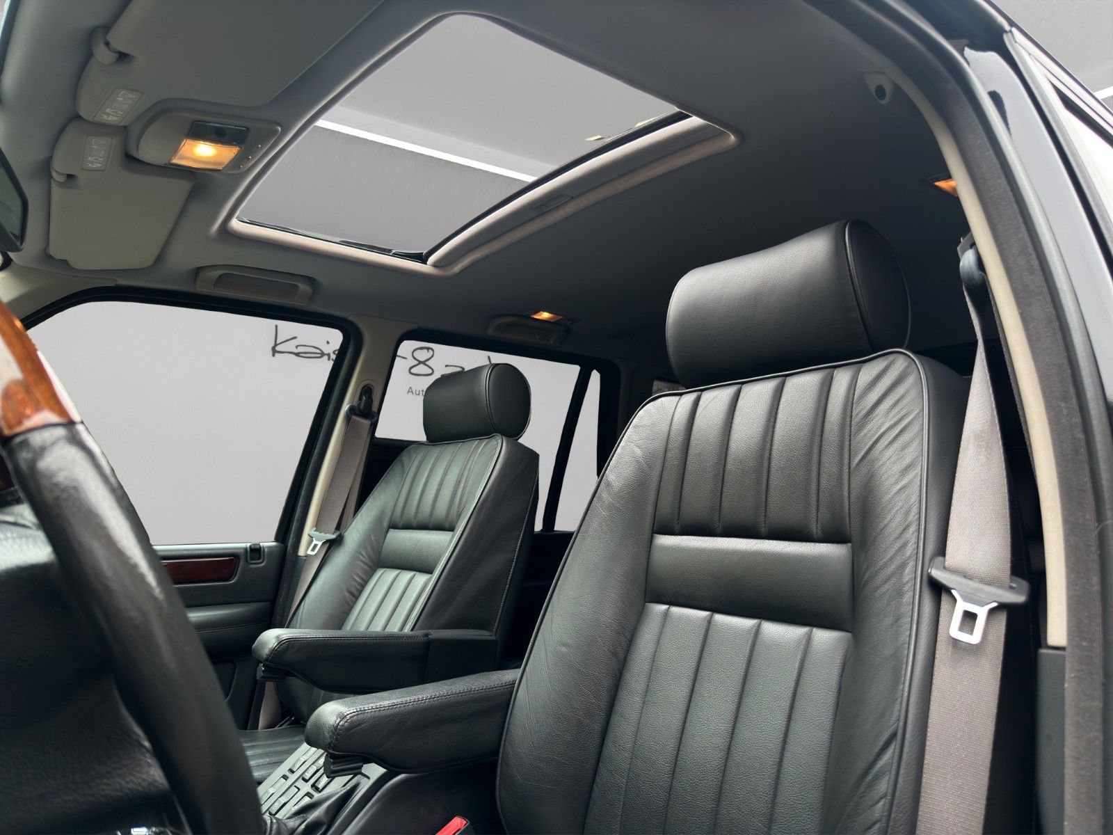 Fahrzeugabbildung Land Rover Range Rover 4.6 HSE Classic Data 2