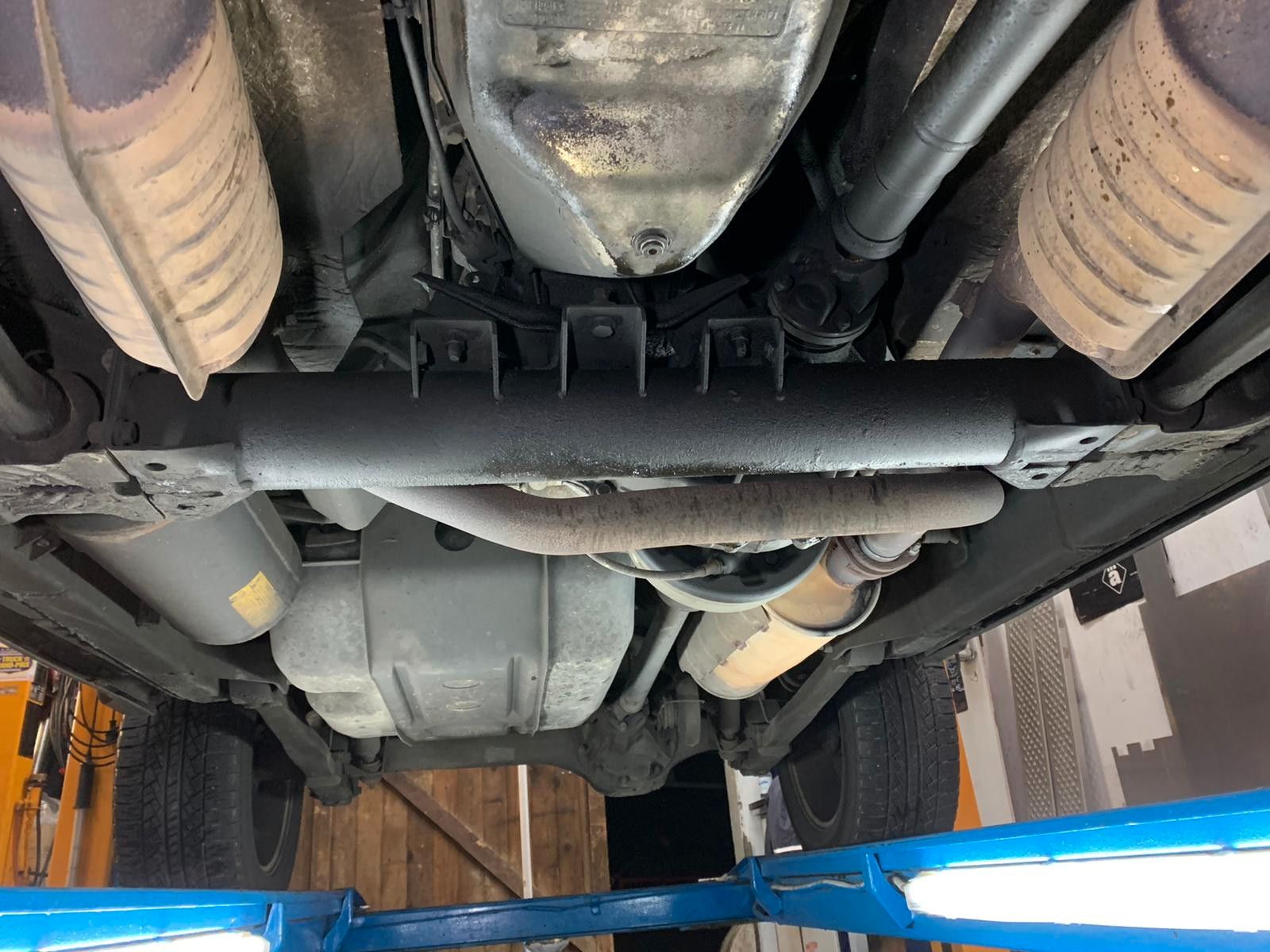Fahrzeugabbildung Land Rover Range Rover 4.6 HSE Classic Data 2