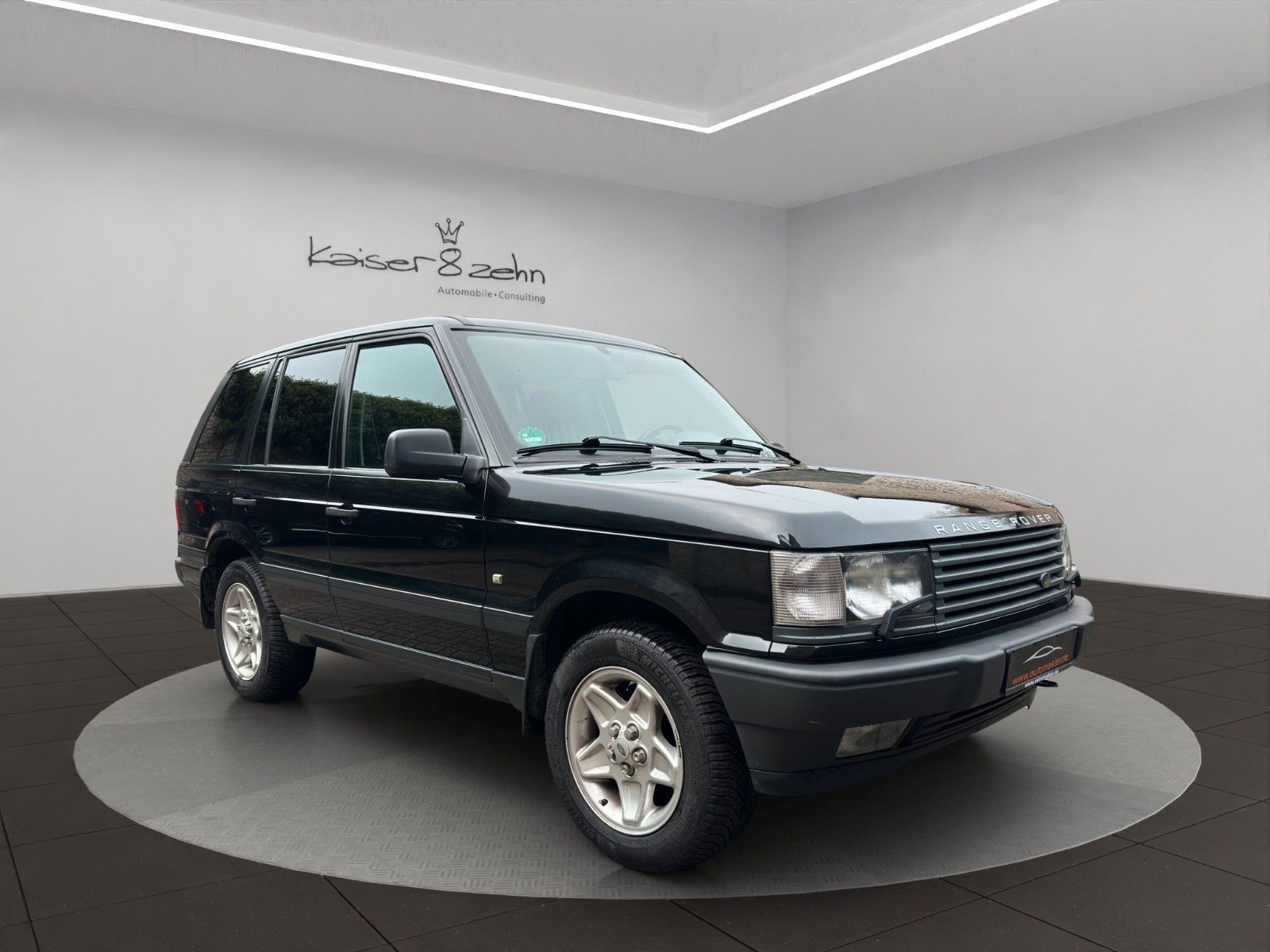 Fahrzeugabbildung Land Rover Range Rover 4.6 HSE Classic Data 2