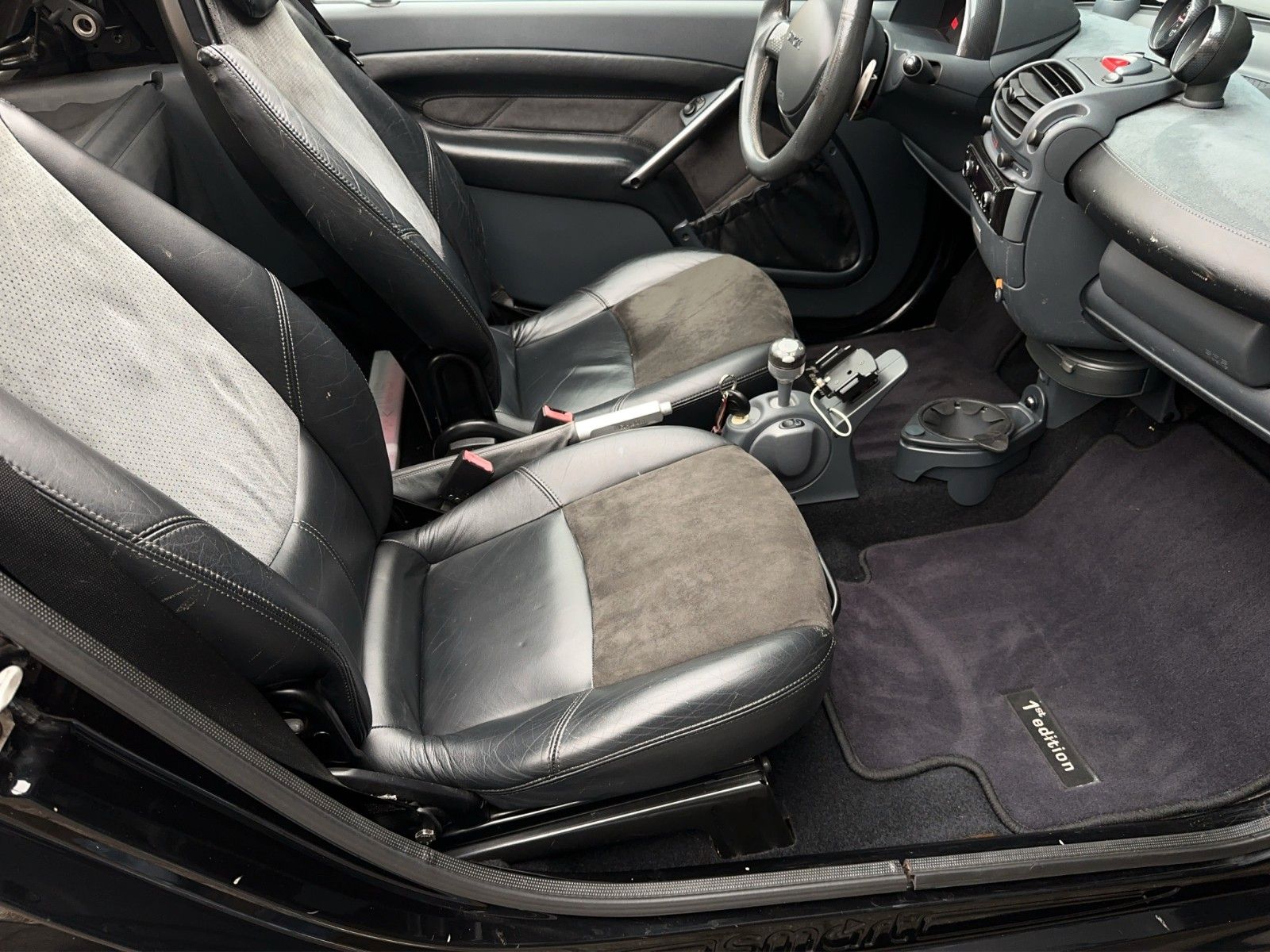 Fahrzeugabbildung Smart ForTwo 450 Cabrio Brabus 1st Edition