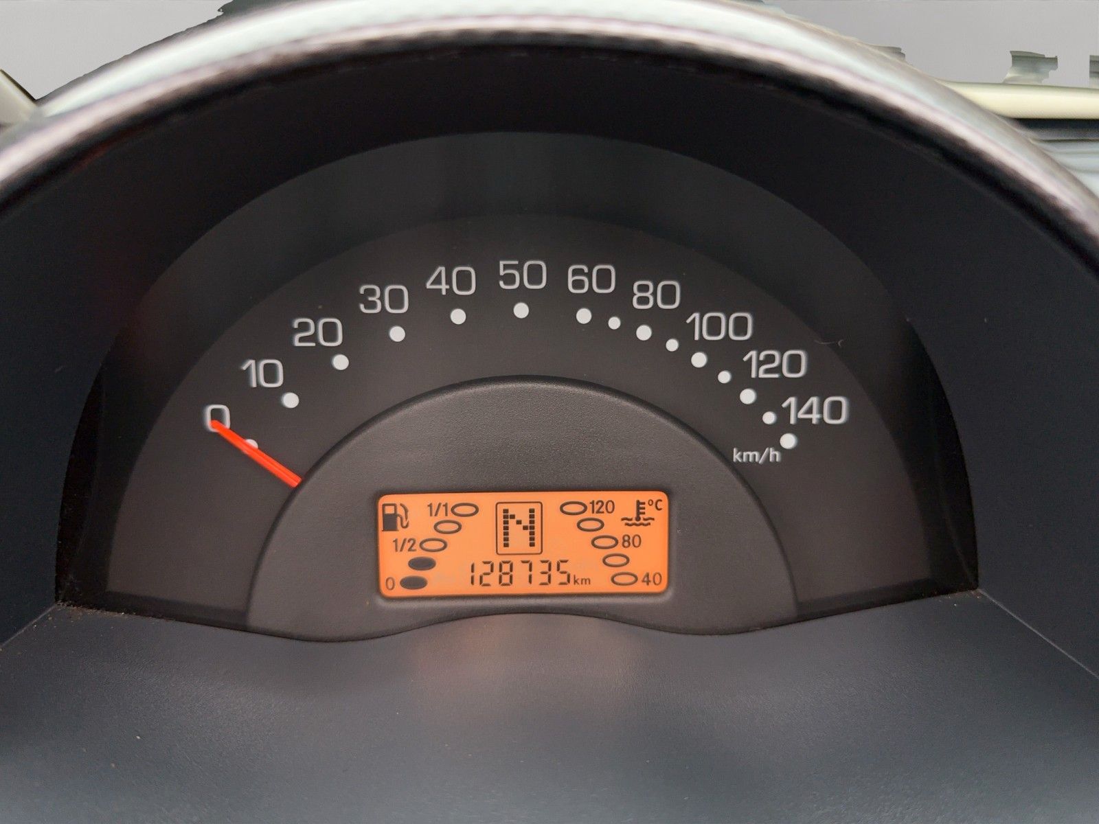 Fahrzeugabbildung Smart ForTwo 450 Cabrio Brabus 1st Edition