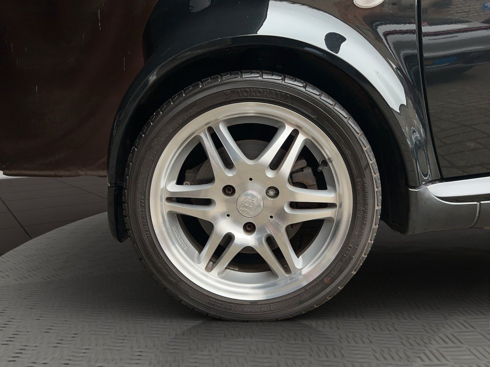 Fahrzeugabbildung Smart ForTwo 450 Cabrio Brabus 1st Edition