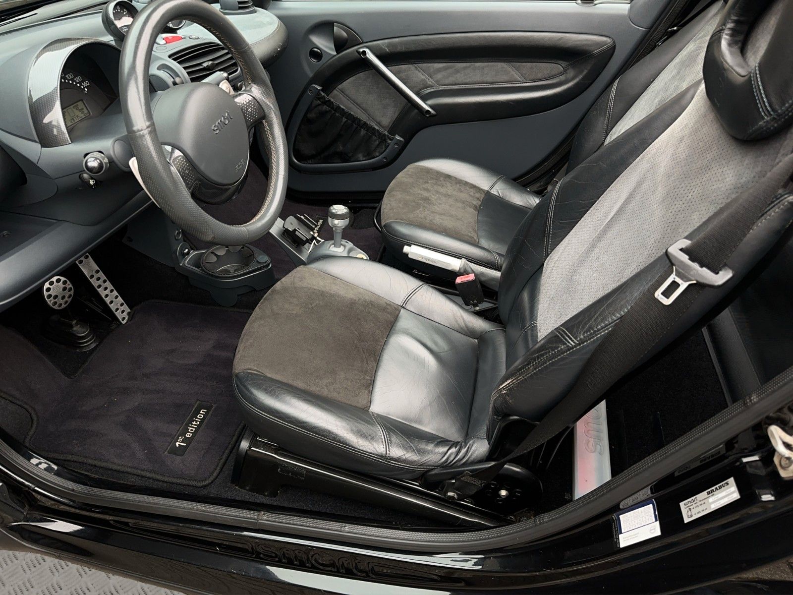 Fahrzeugabbildung Smart ForTwo 450 Cabrio Brabus 1st Edition