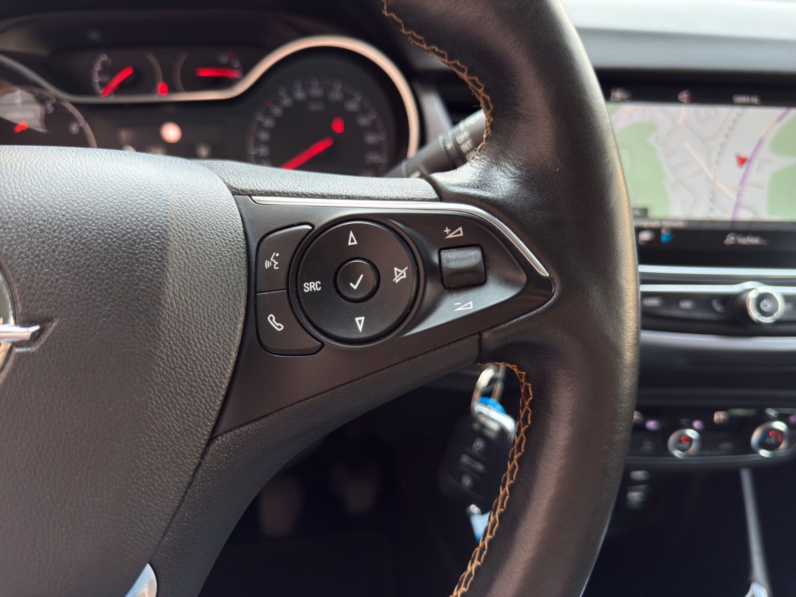 Fahrzeugabbildung Opel Crossland X Innovation *Apple CarPlay*Lenkradhzg