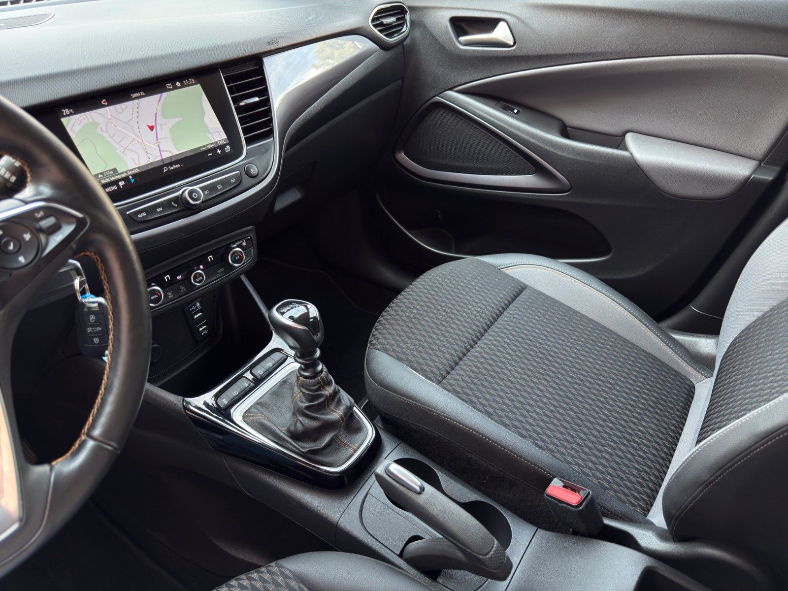 Fahrzeugabbildung Opel Crossland X Innovation *Apple CarPlay*Lenkradhzg