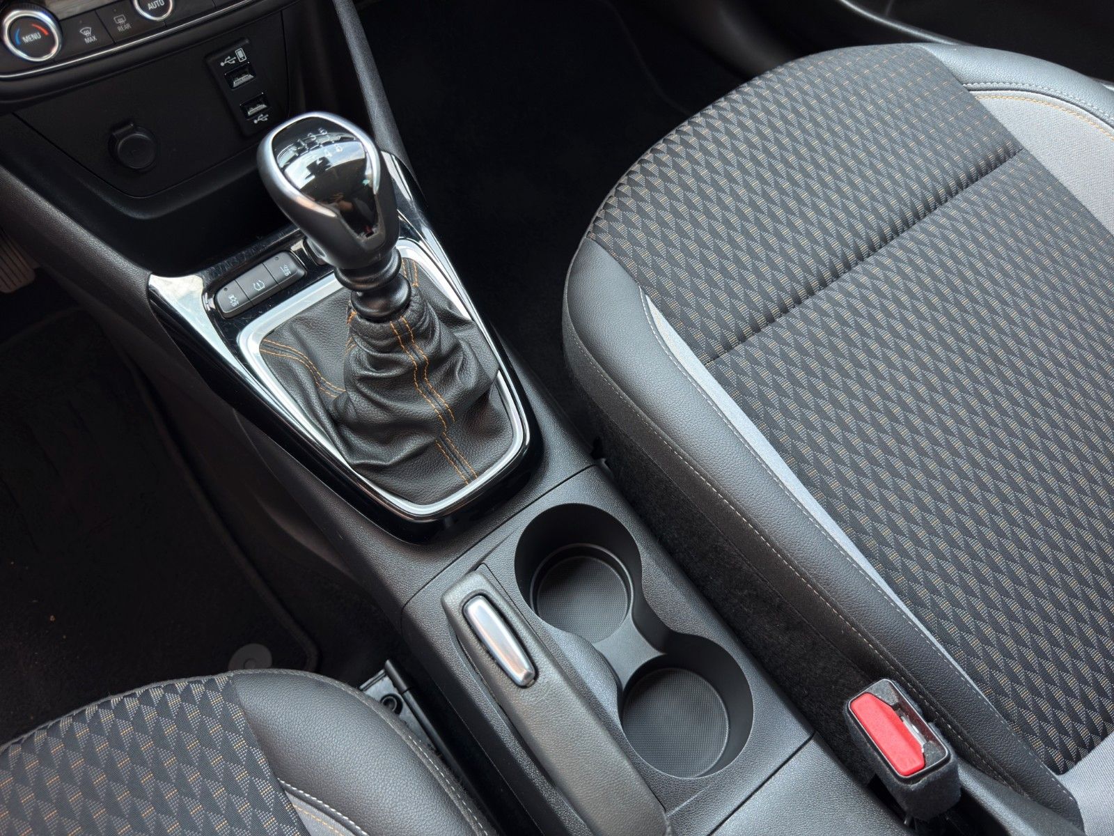 Fahrzeugabbildung Opel Crossland X Innovation *Apple CarPlay*Lenkradhzg