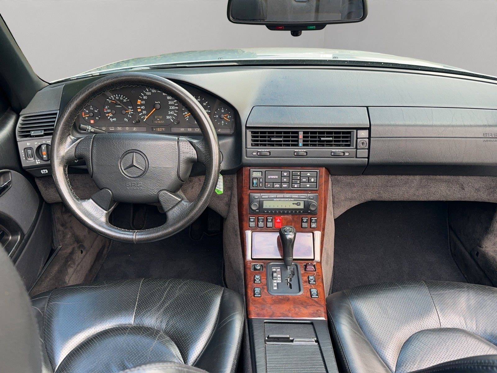 Fahrzeugabbildung Mercedes-Benz SL 280 R129 Classic Data 3+