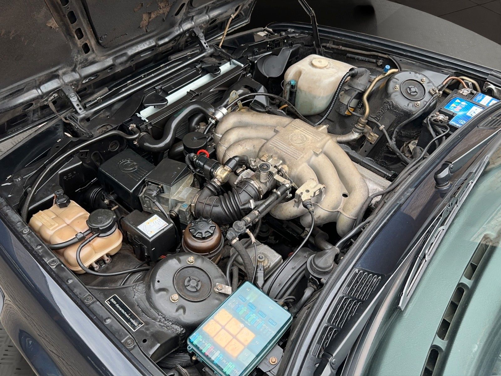 Fahrzeugabbildung BMW 320i Cabriolet  E30 *Classic Data 2-*