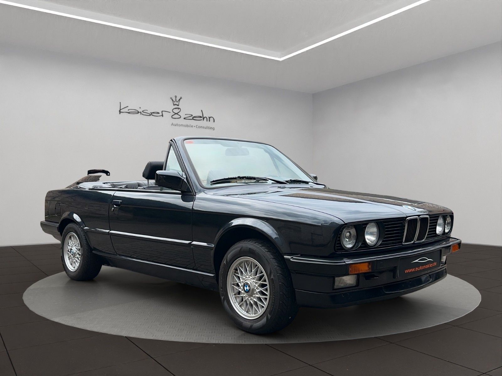 Fahrzeugabbildung BMW 320i Cabriolet  E30 *Classic Data 2-*