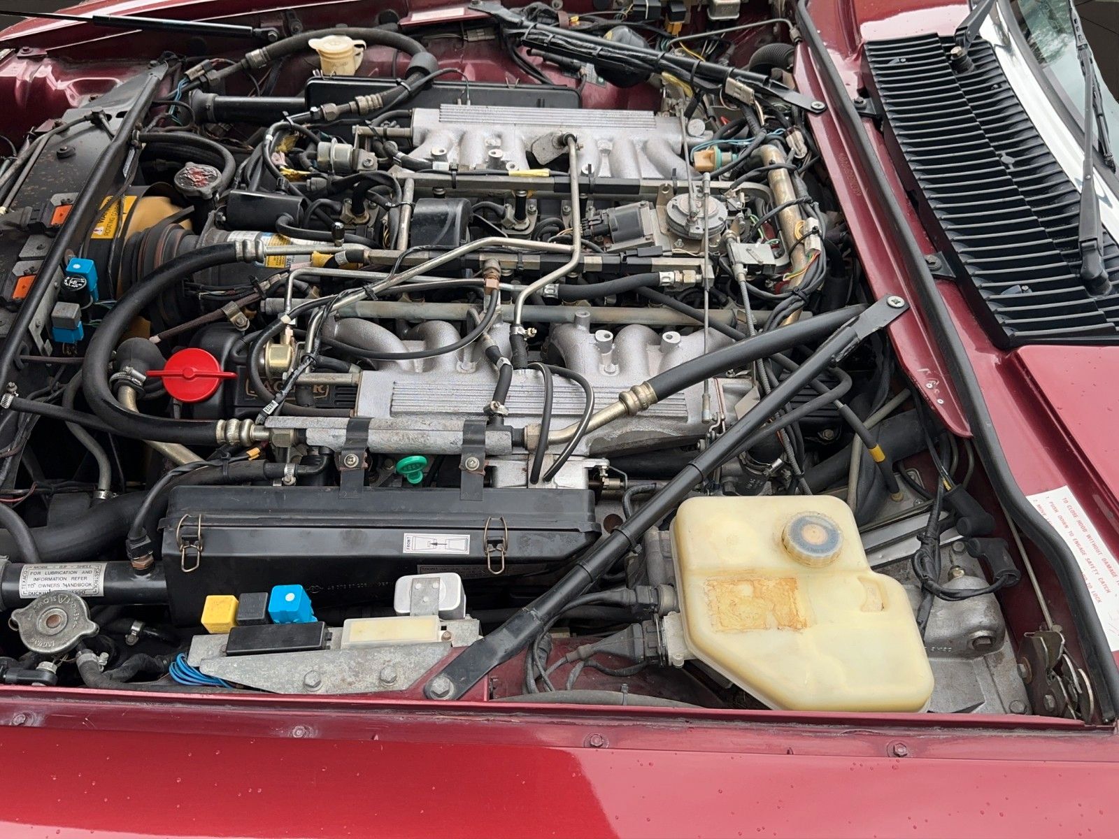 Fahrzeugabbildung Jaguar XJS Coupe V12 Classic Data 2
