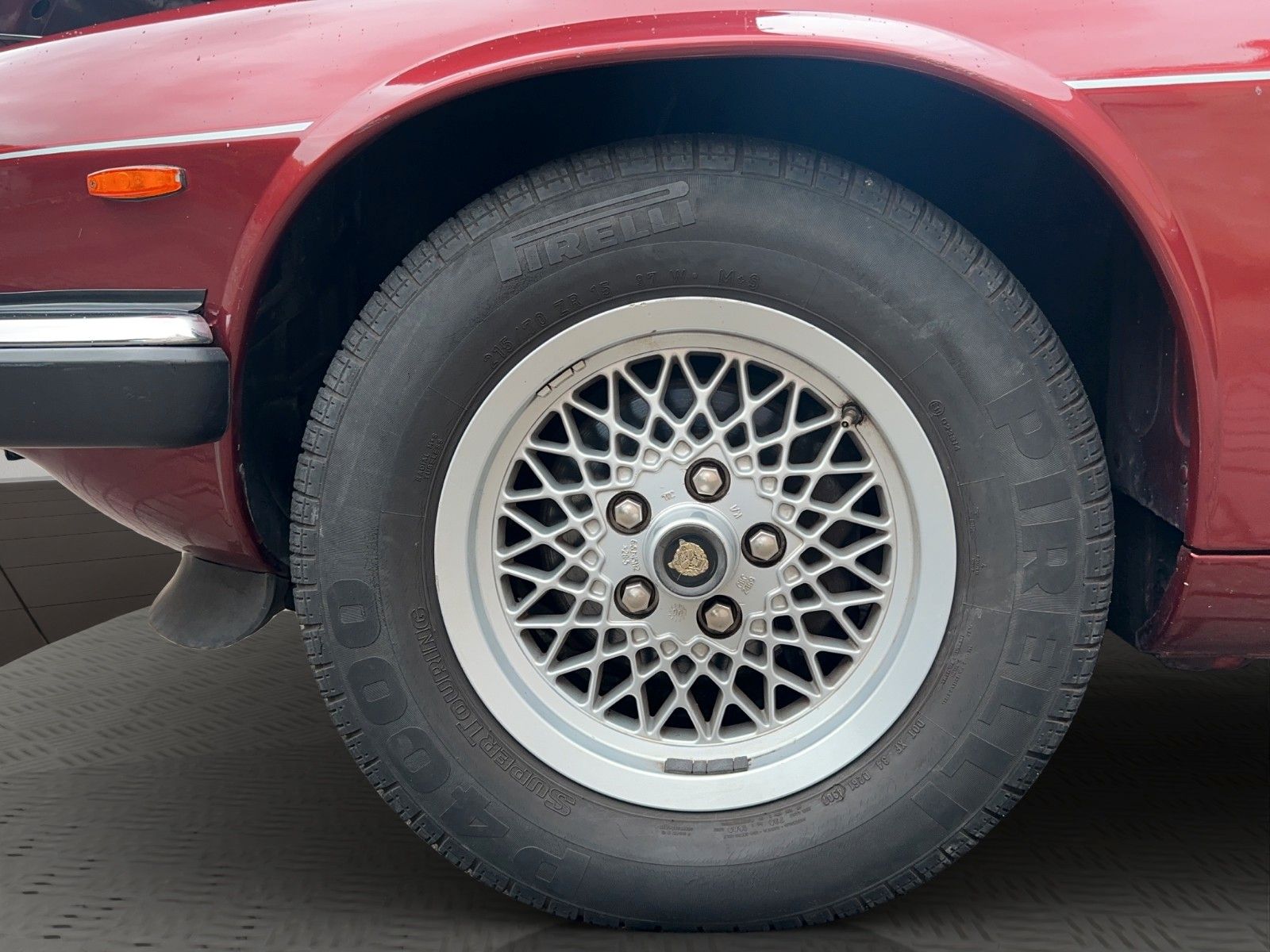 Fahrzeugabbildung Jaguar XJS Coupe V12 Classic Data 2