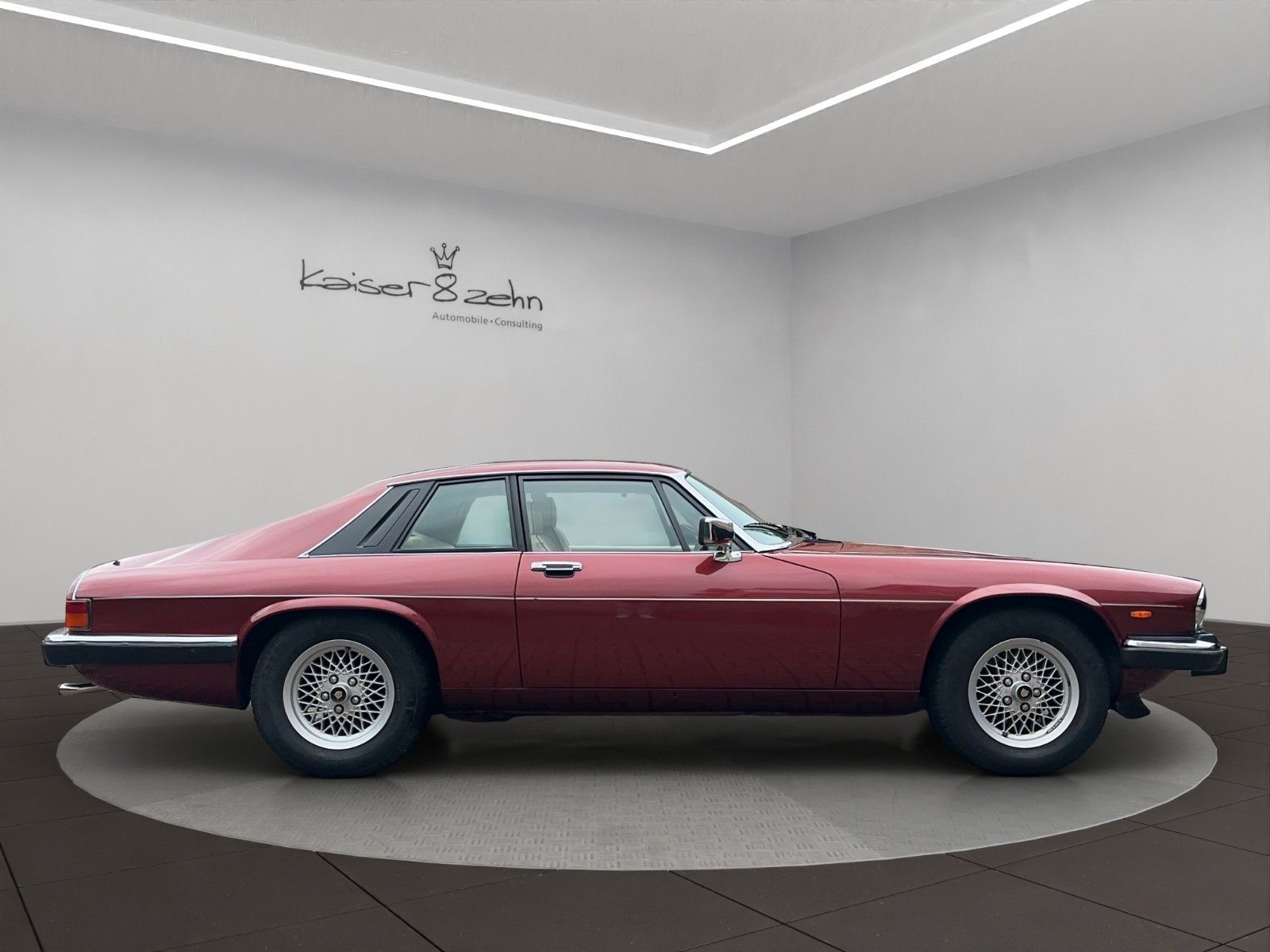 Fahrzeugabbildung Jaguar XJS Coupe V12 Classic Data 2
