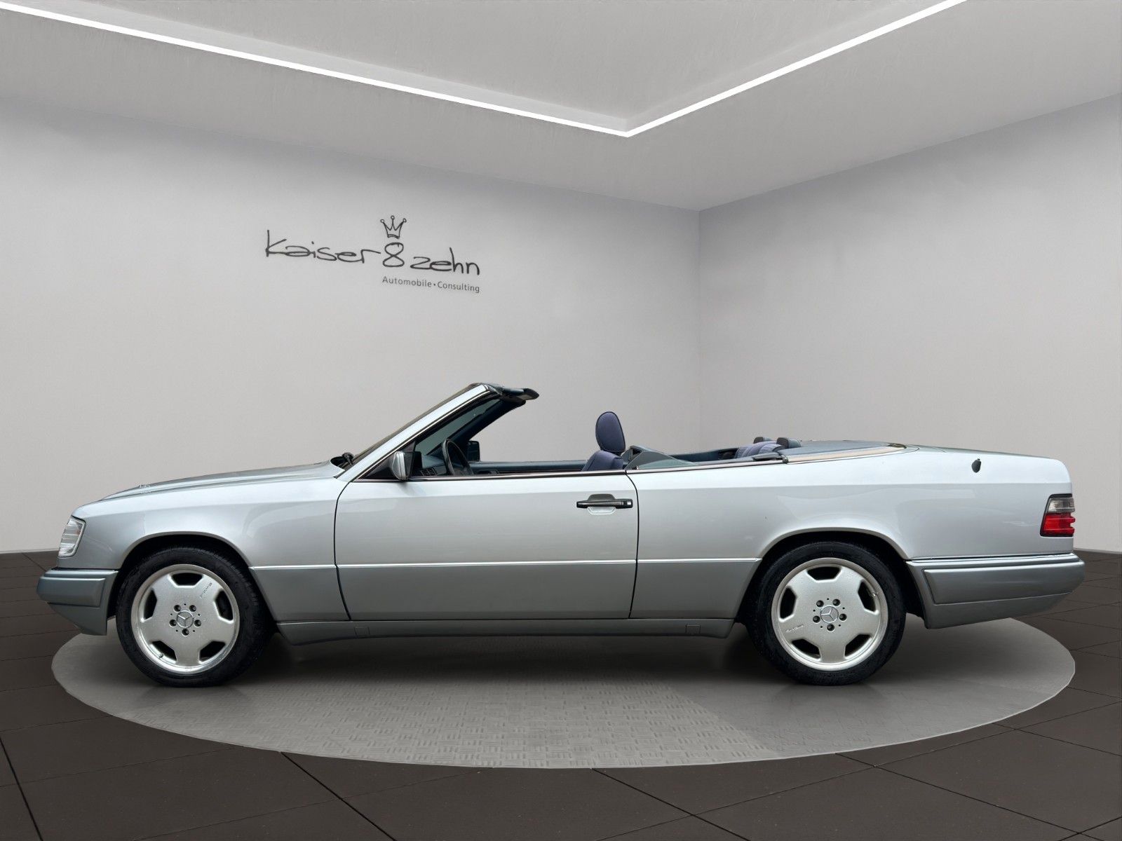 Fahrzeugabbildung Mercedes-Benz E 200 Cabrio A124 Classic Data 3+
