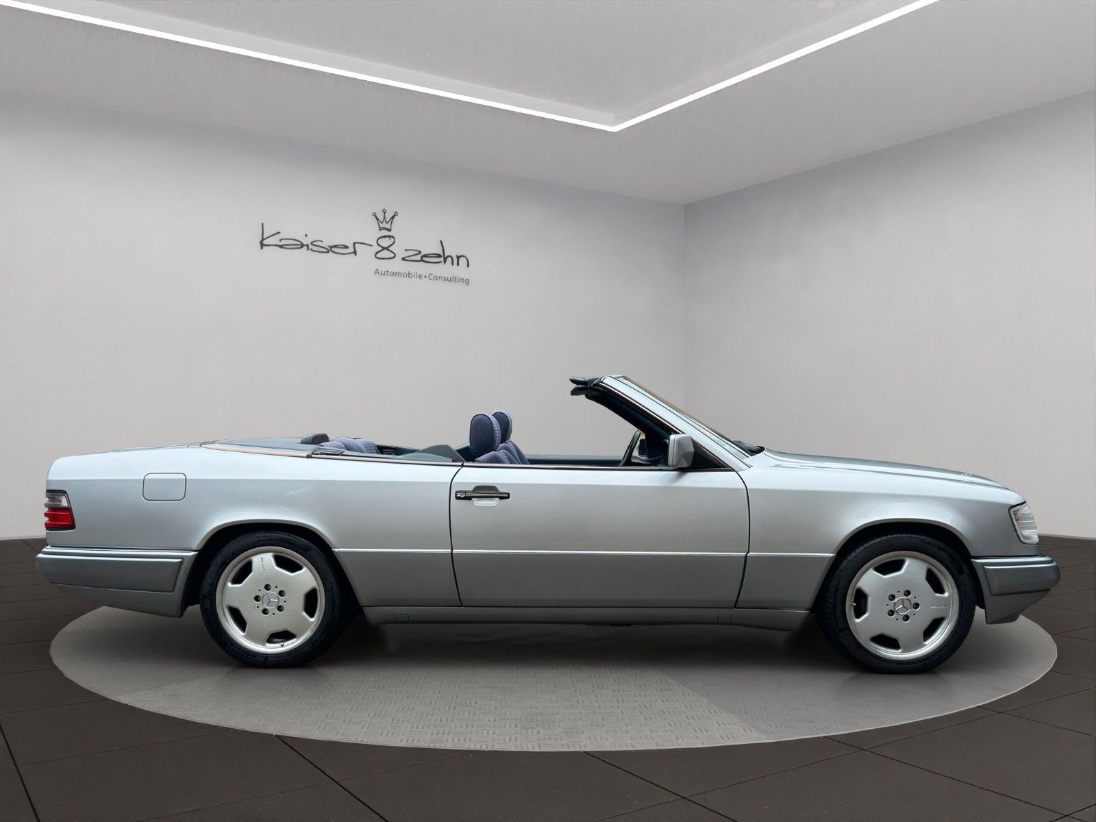 Fahrzeugabbildung Mercedes-Benz E 200 Cabrio A124 Classic Data 3+