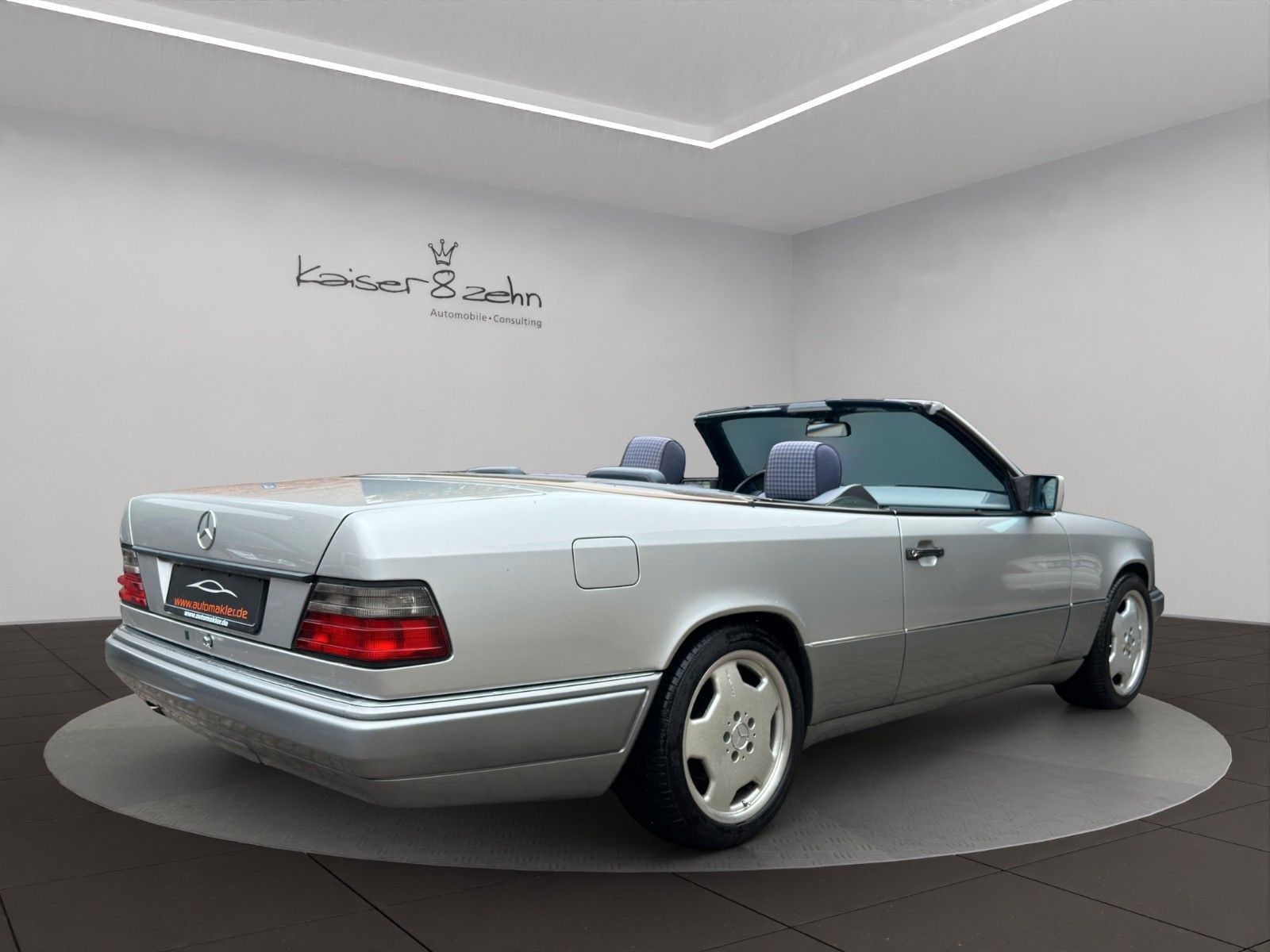 Fahrzeugabbildung Mercedes-Benz E 200 Cabrio A124 Classic Data 3+