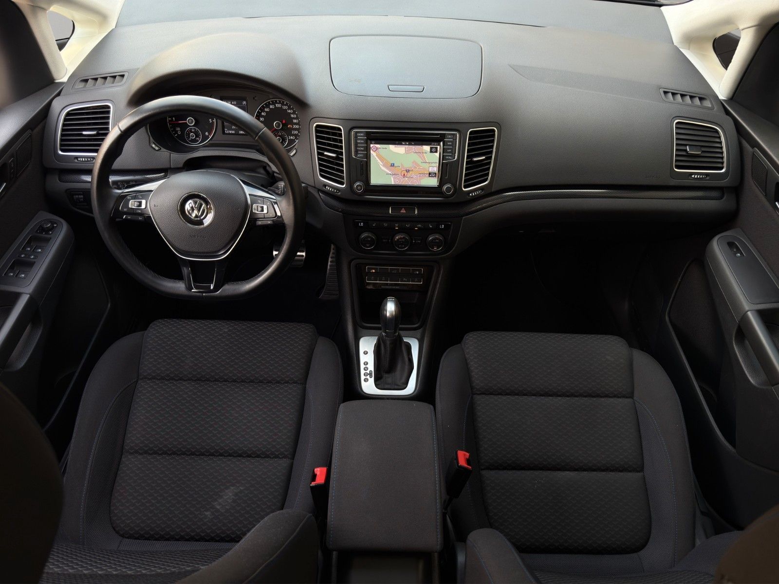 Fahrzeugabbildung Volkswagen Sharan 2.0 TDI Comfortline United *7-Sitzer*
