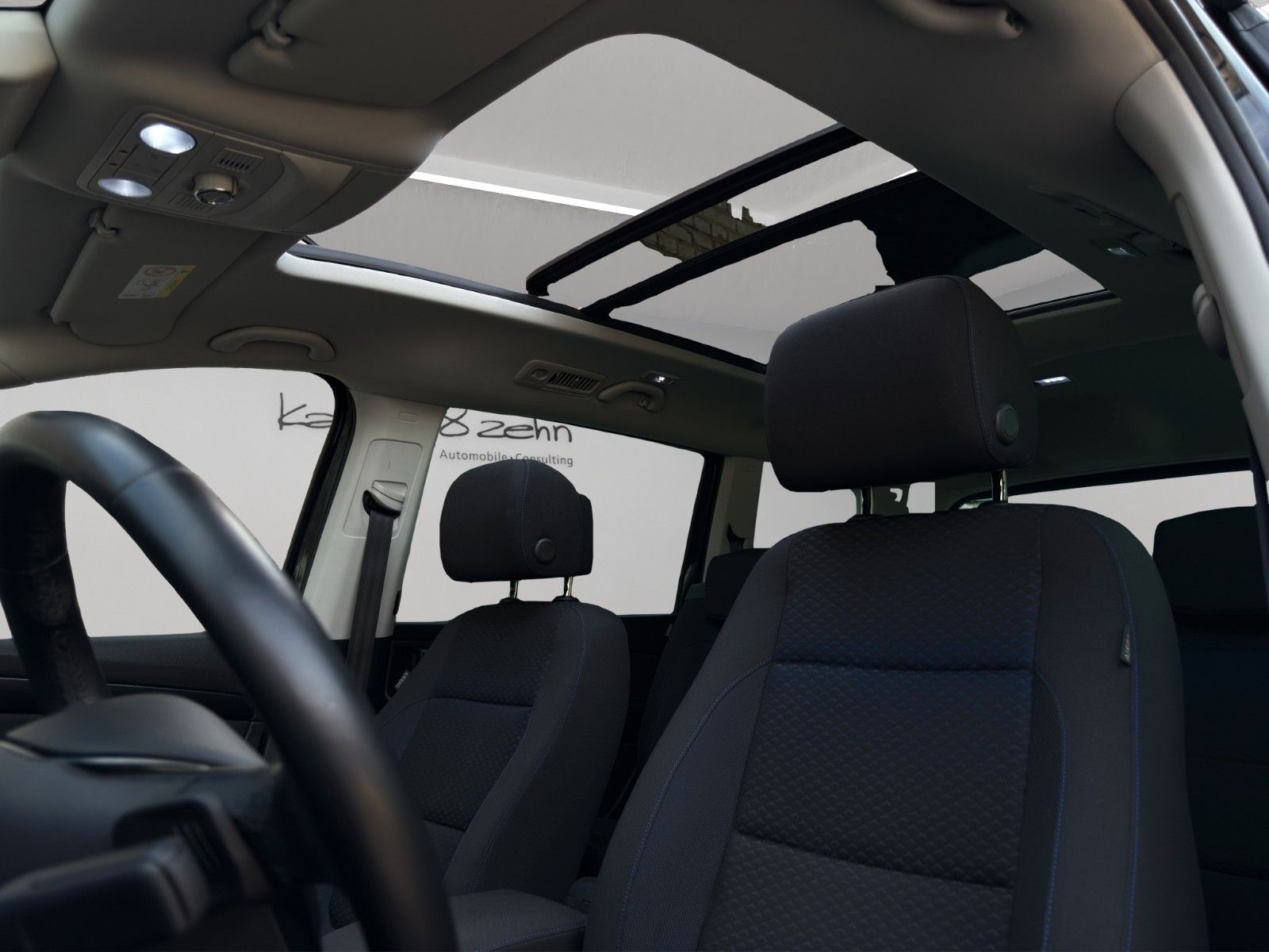 Fahrzeugabbildung Volkswagen Sharan 2.0 TDI Comfortline United *7-Sitzer*