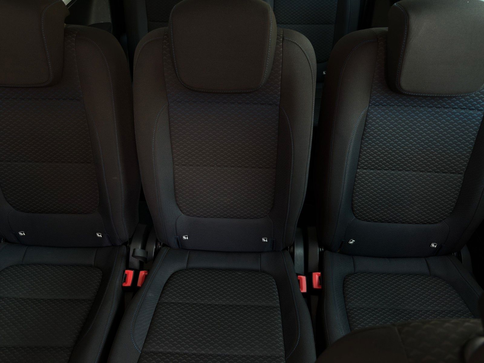 Fahrzeugabbildung Volkswagen Sharan 2.0 TDI Comfortline United *7-Sitzer*