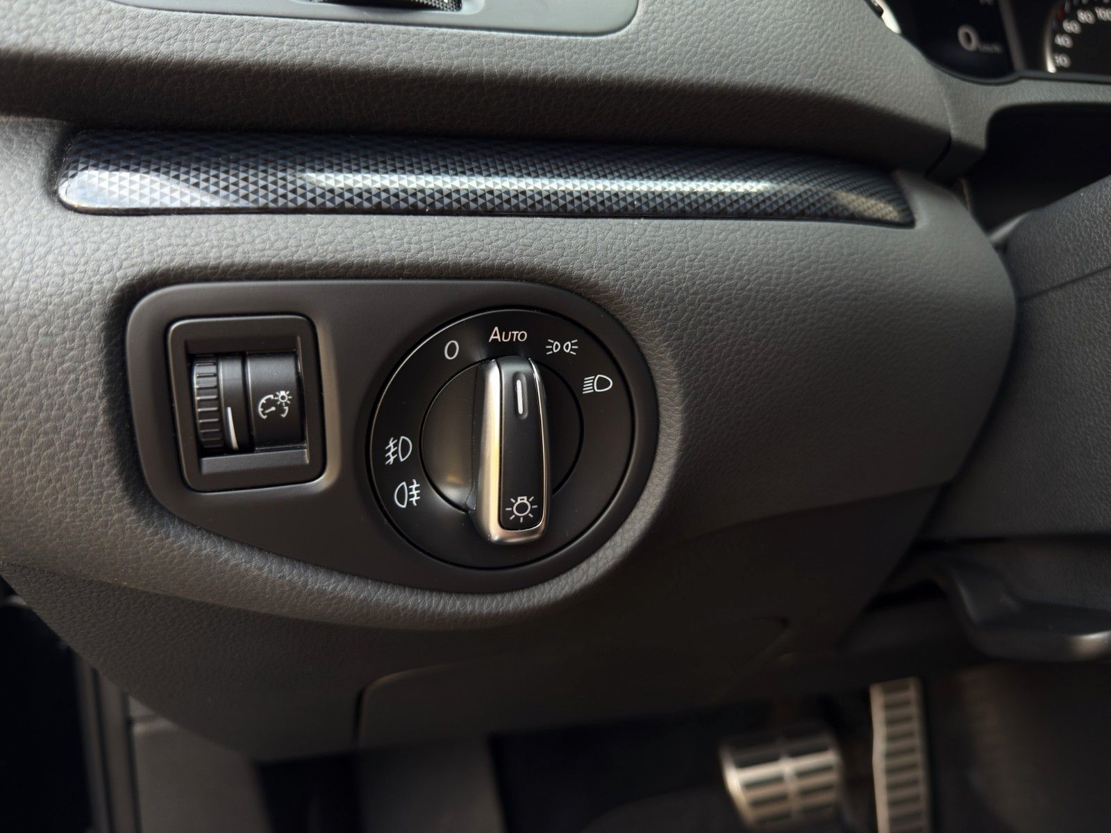 Fahrzeugabbildung Volkswagen Sharan 2.0 TDI Comfortline United *7-Sitzer*
