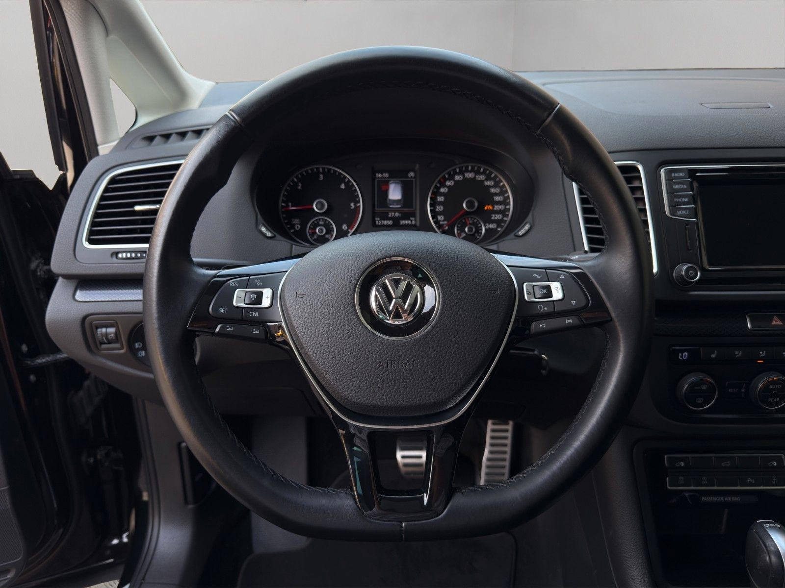 Fahrzeugabbildung Volkswagen Sharan 2.0 TDI Comfortline United *7-Sitzer*