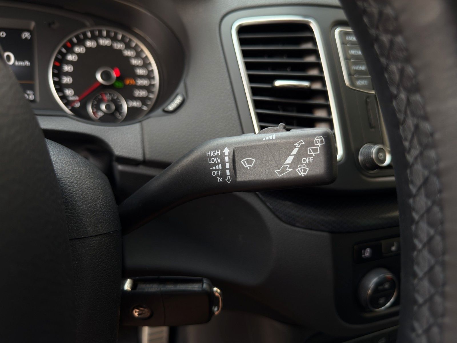 Fahrzeugabbildung Volkswagen Sharan 2.0 TDI Comfortline United *7-Sitzer*