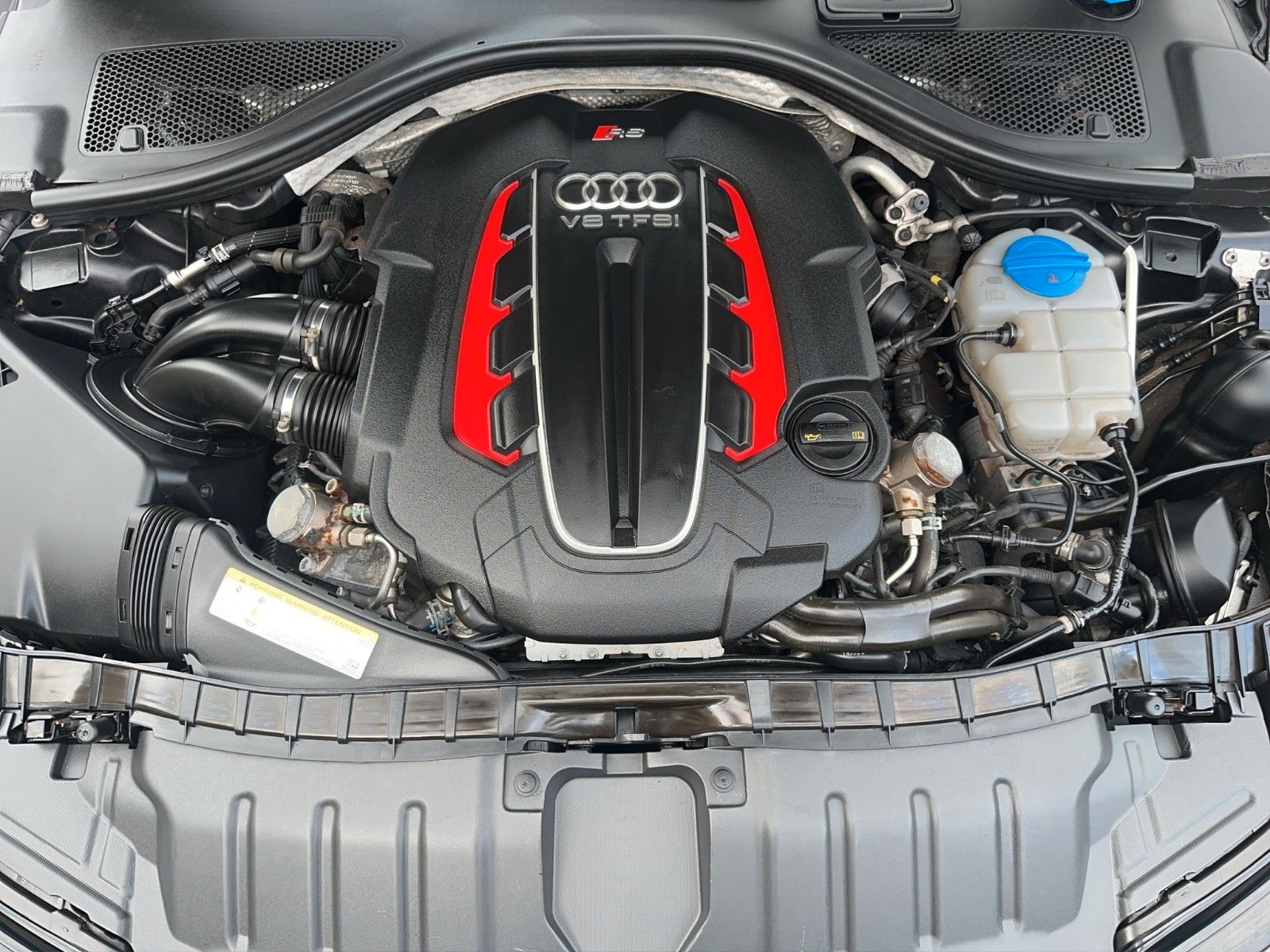 Fahrzeugabbildung Audi RS 6 Avant 4.0 TFSI quattro *Keramikbremse*