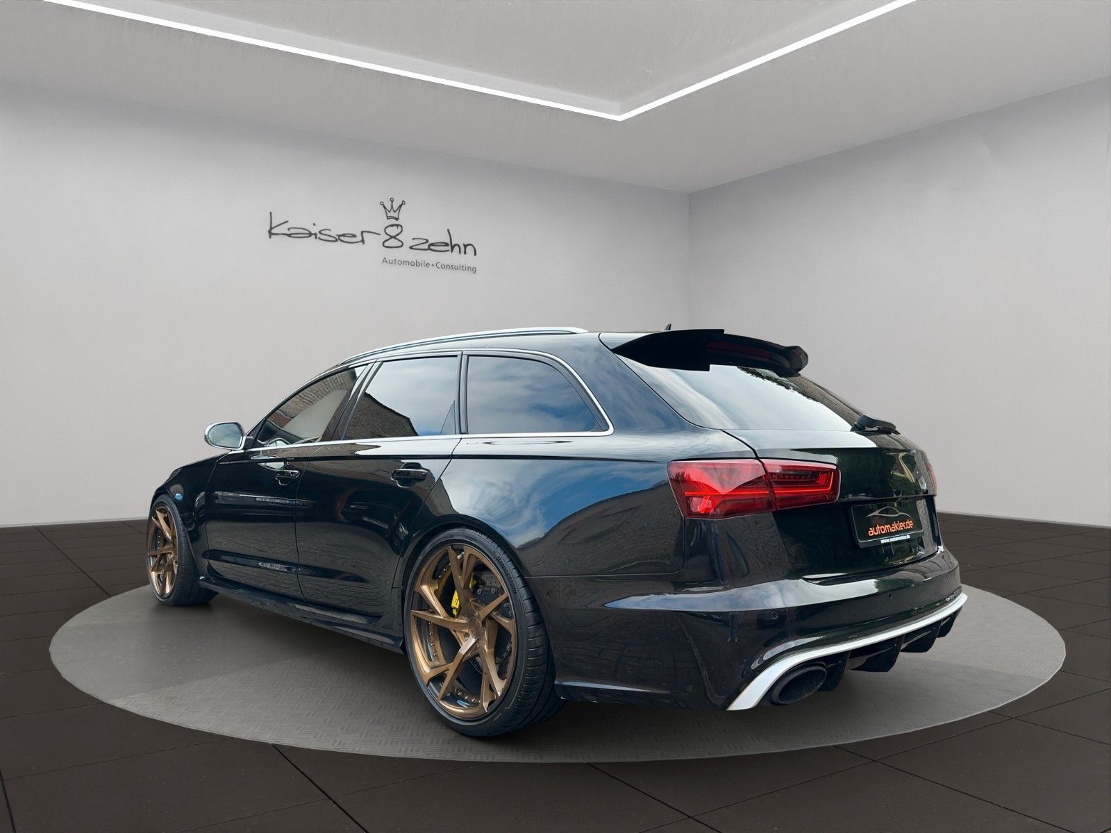 Fahrzeugabbildung Audi RS 6 Avant 4.0 TFSI quattro *Keramikbremse*