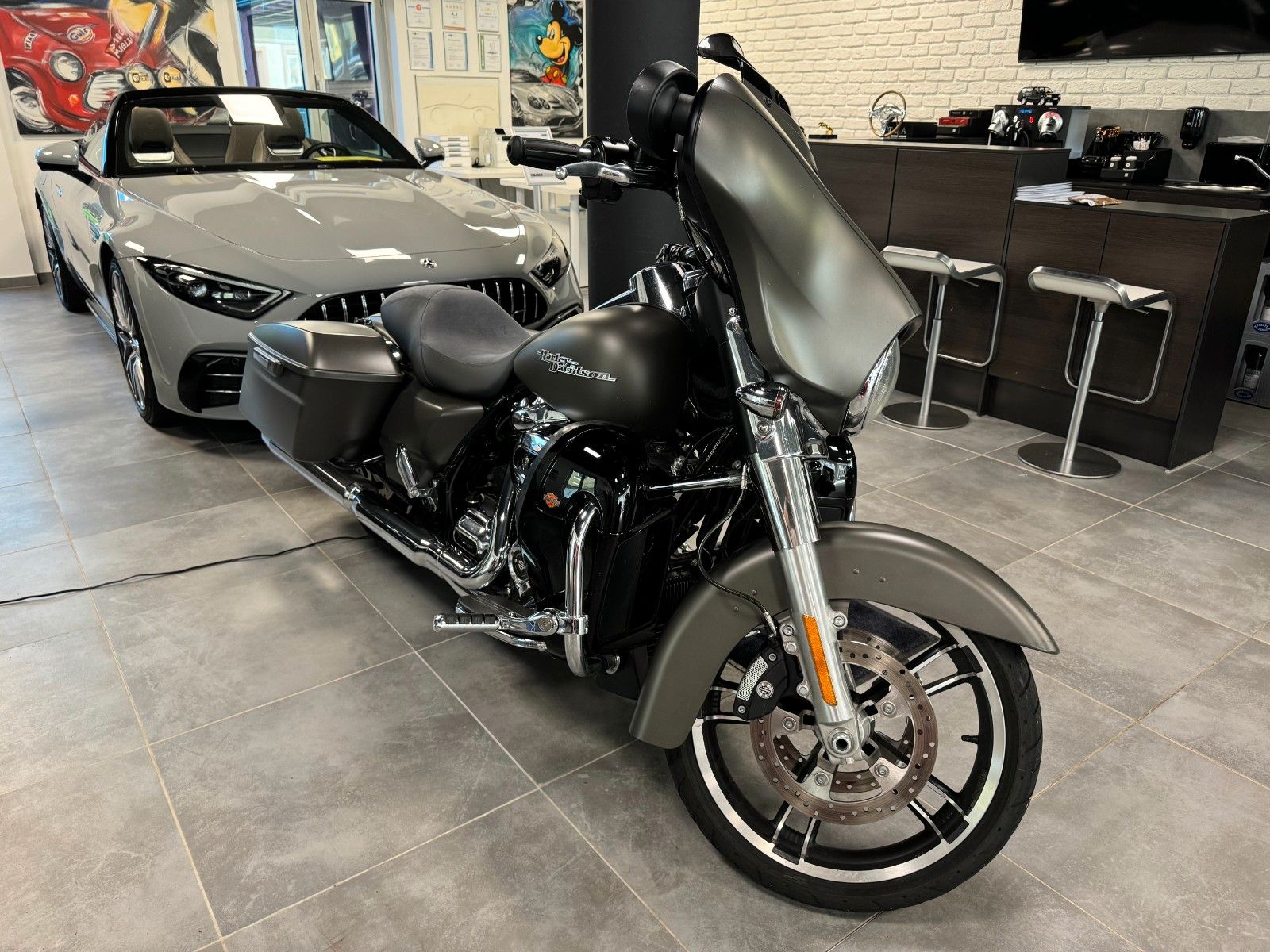 Fahrzeugabbildung Harley-Davidson Street Glide 107 Milwaukee-Eight